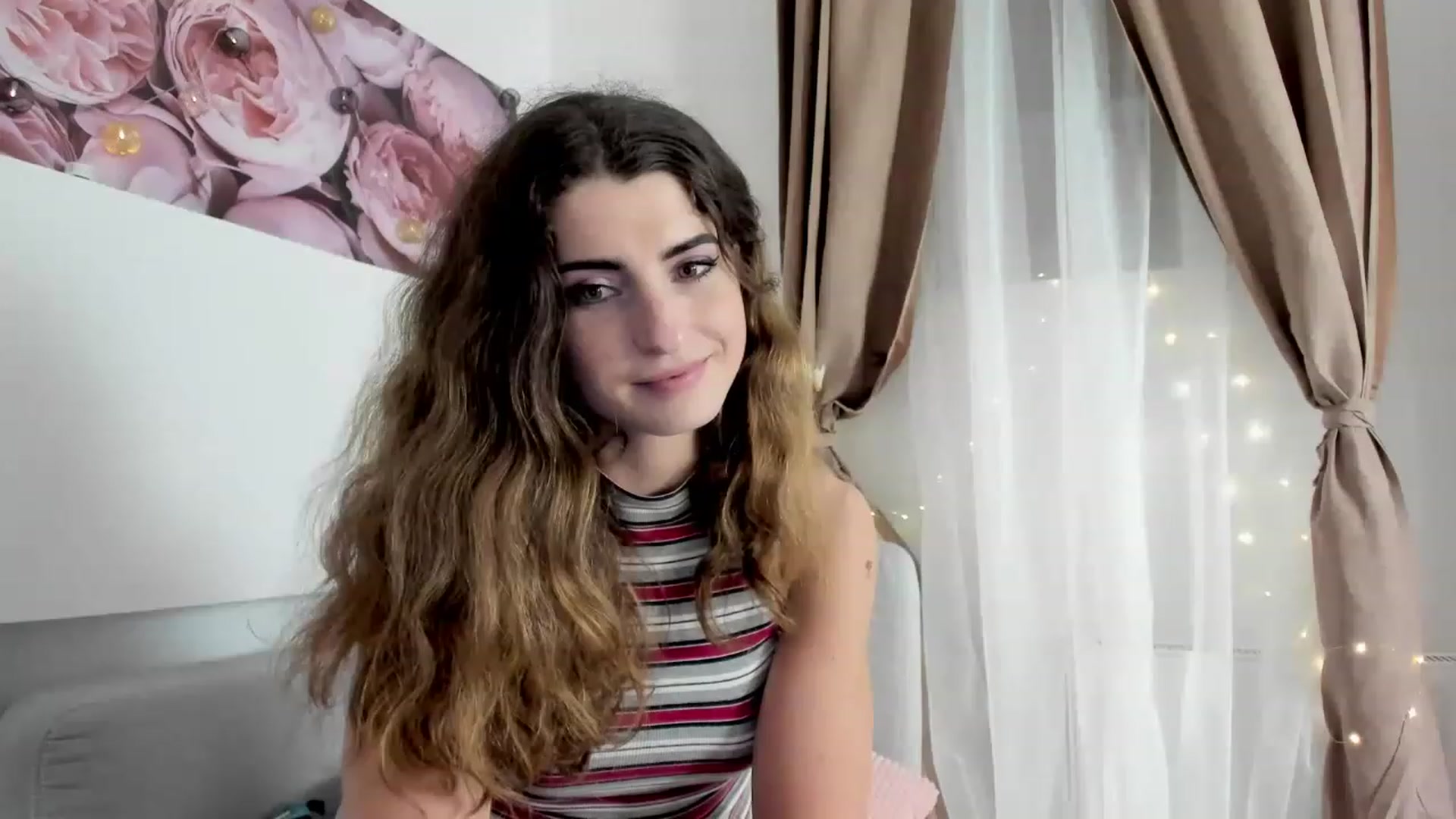 Gallery image thumbnail from EVA__LOVIA_'s myfreecams stream on, 11/19/2022, 16:44 image 5 of 20