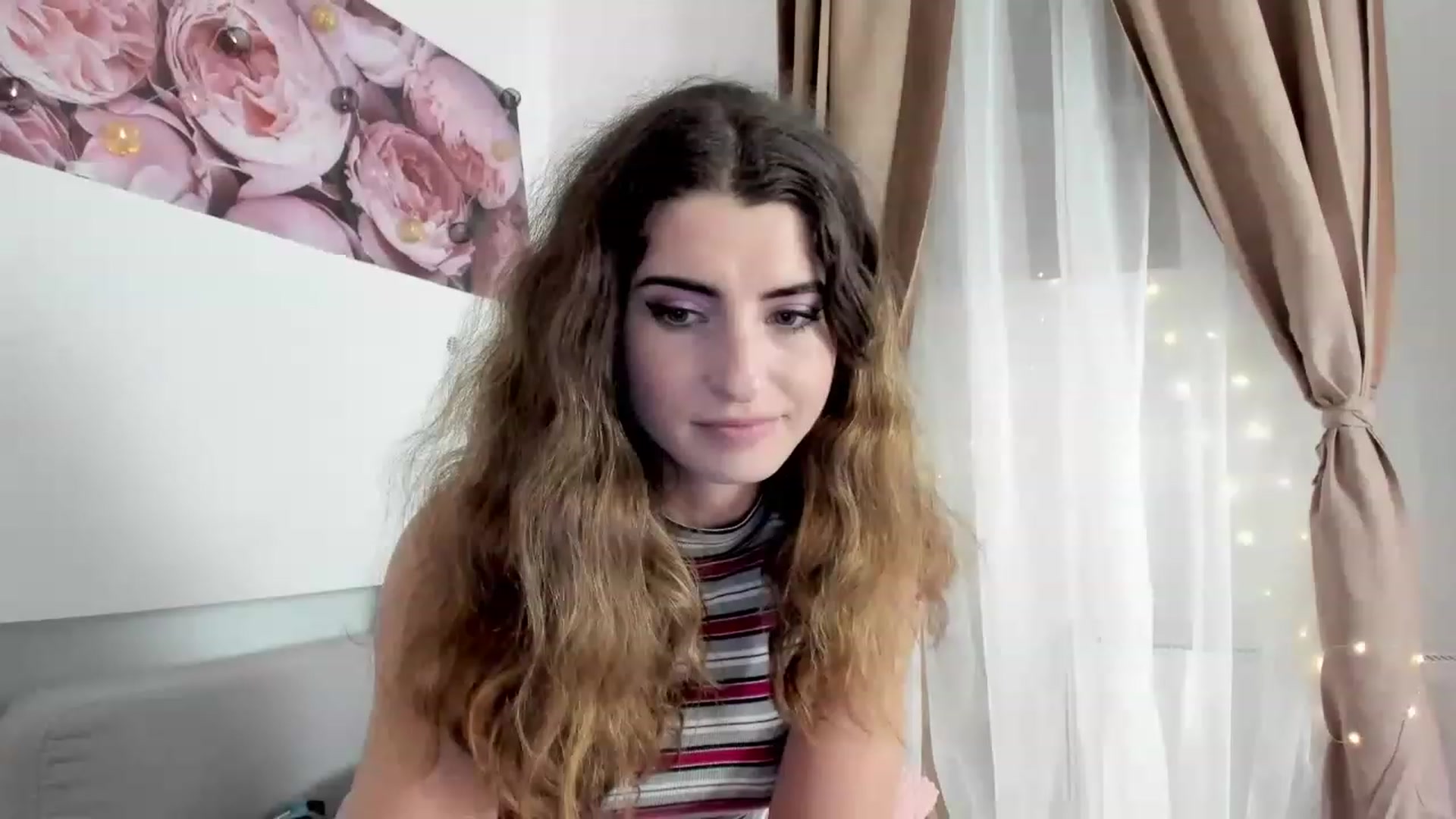 Gallery image thumbnail from EVA__LOVIA_'s myfreecams stream on, 11/19/2022, 16:44 image 1 of 20