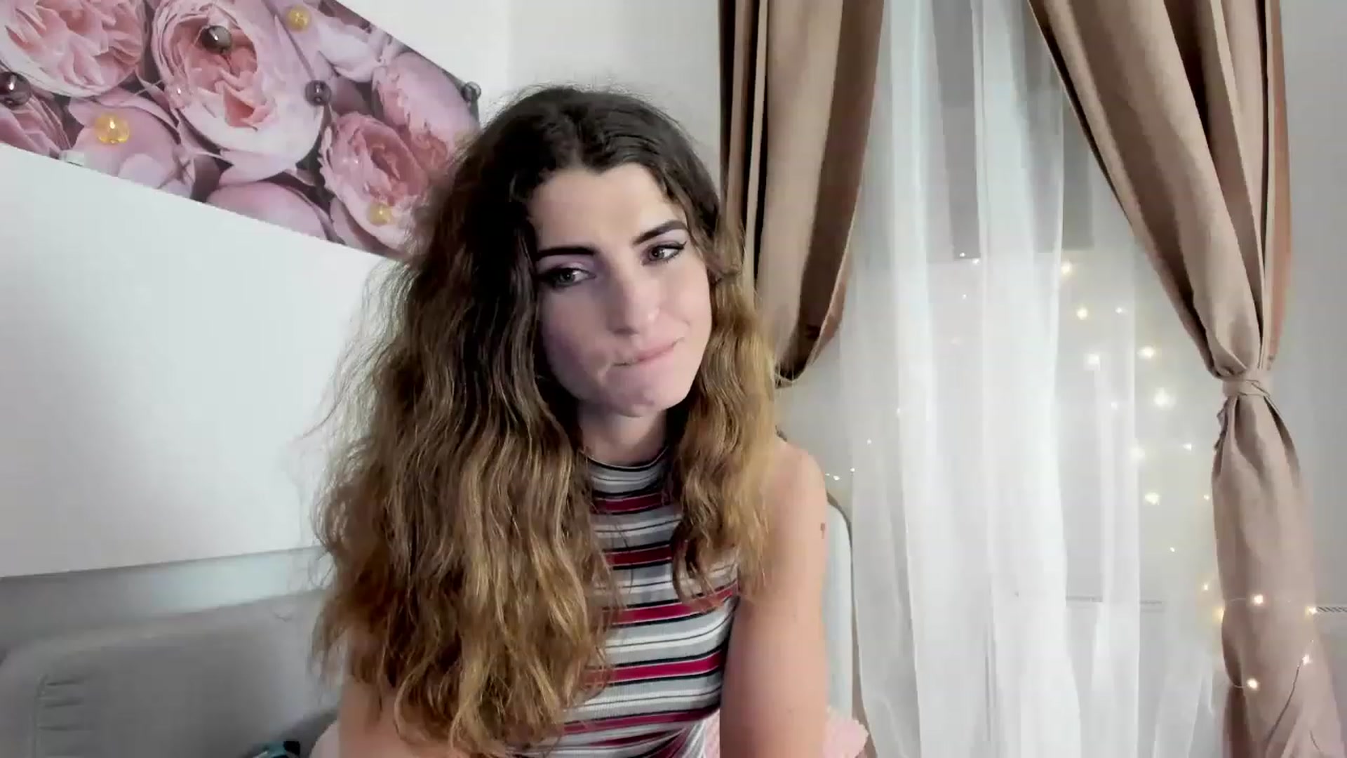 Gallery image thumbnail from EVA__LOVIA_'s myfreecams stream on, 11/19/2022, 16:44 image 4 of 20