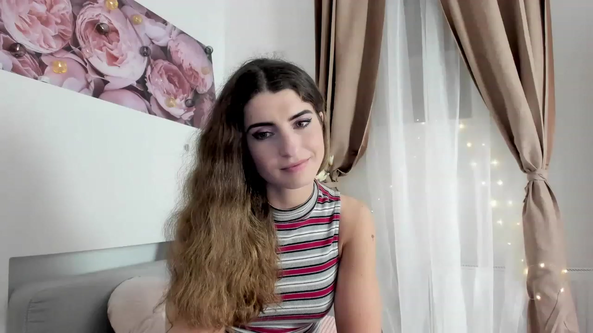Gallery image thumbnail from EVA__LOVIA_'s myfreecams stream on, 11/19/2022, 17:12 image 13 of 20