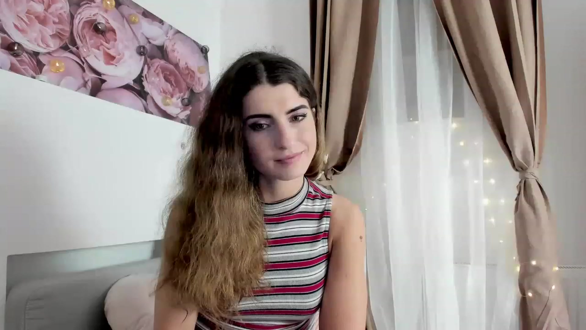 Gallery image thumbnail from EVA__LOVIA_'s myfreecams stream on, 11/19/2022, 17:12 image 17 of 20