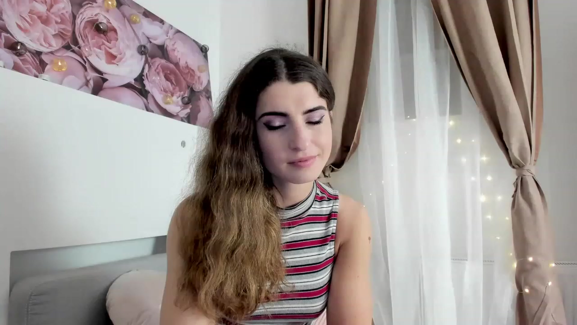 Gallery image thumbnail from EVA__LOVIA_'s myfreecams stream on, 11/19/2022, 17:12 image 3 of 20