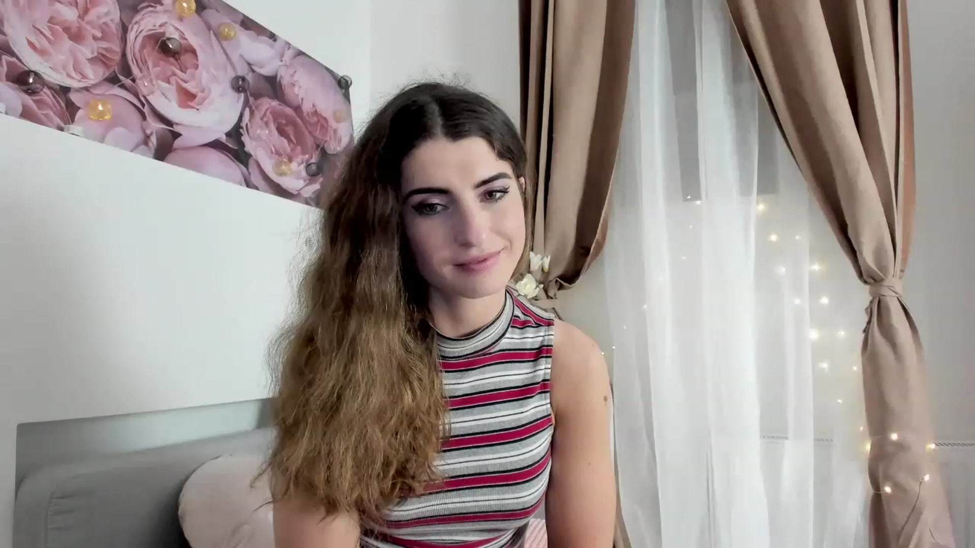 Gallery image thumbnail from EVA__LOVIA_'s myfreecams stream on, 11/19/2022, 17:12 image 10 of 20
