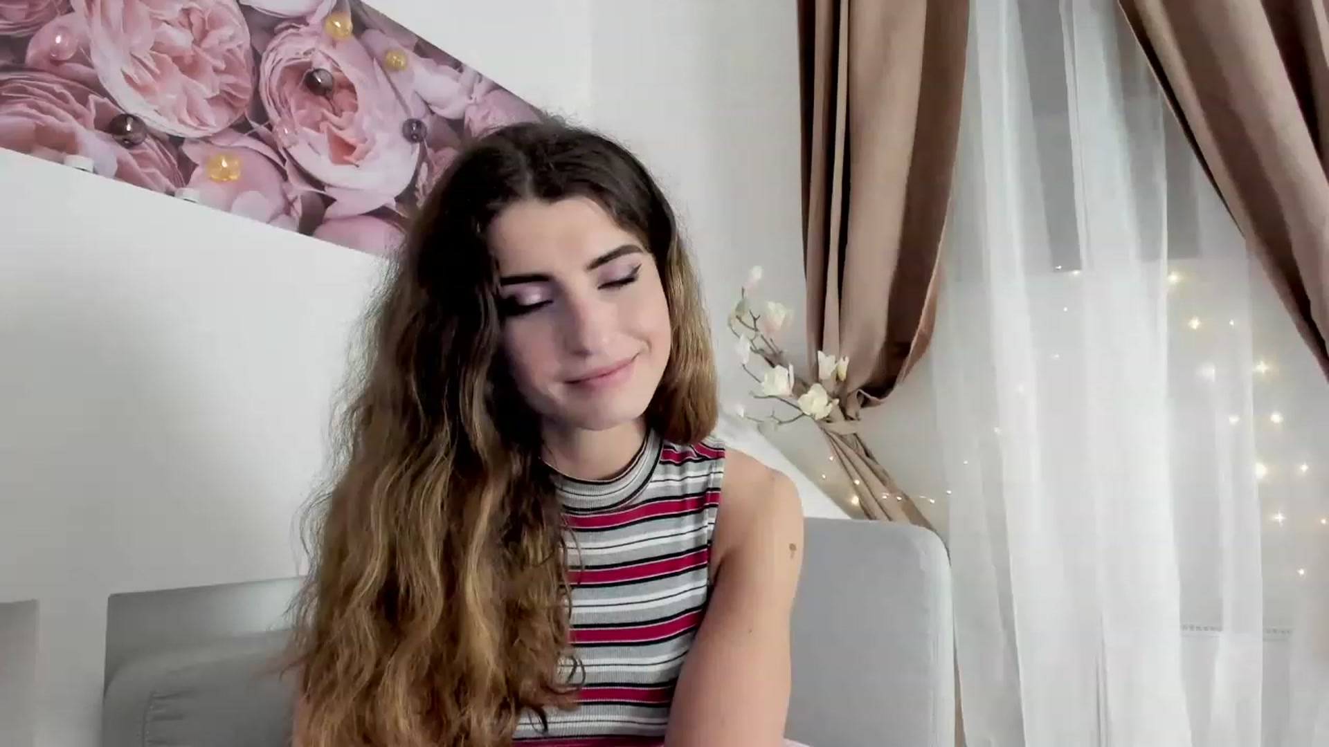 Gallery image thumbnail from EVA__LOVIA_'s myfreecams stream on, 11/19/2022, 17:44 image 1 of 20