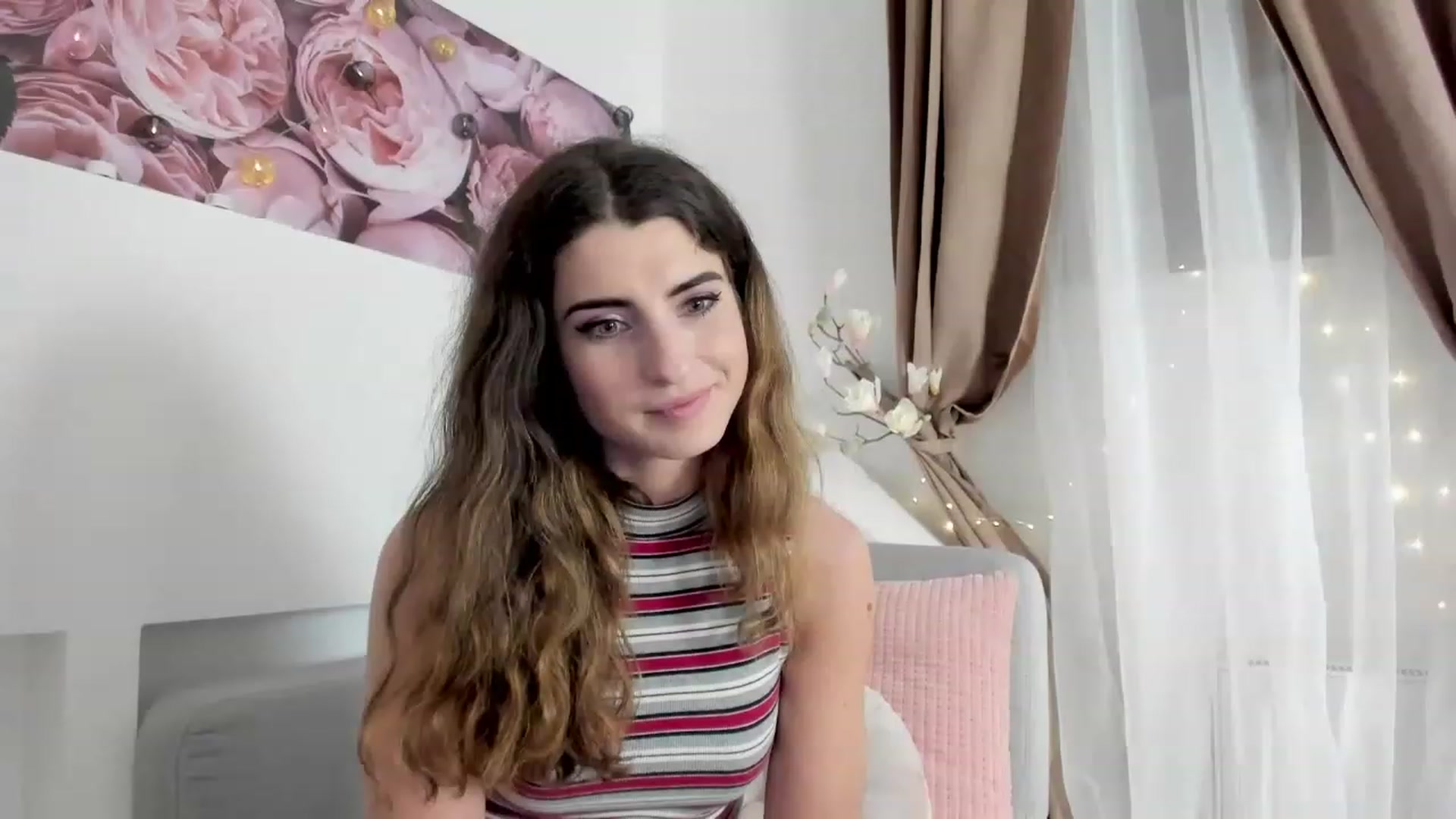 Gallery image thumbnail from EVA__LOVIA_'s myfreecams stream on, 11/19/2022, 18:58 image 14 of 20