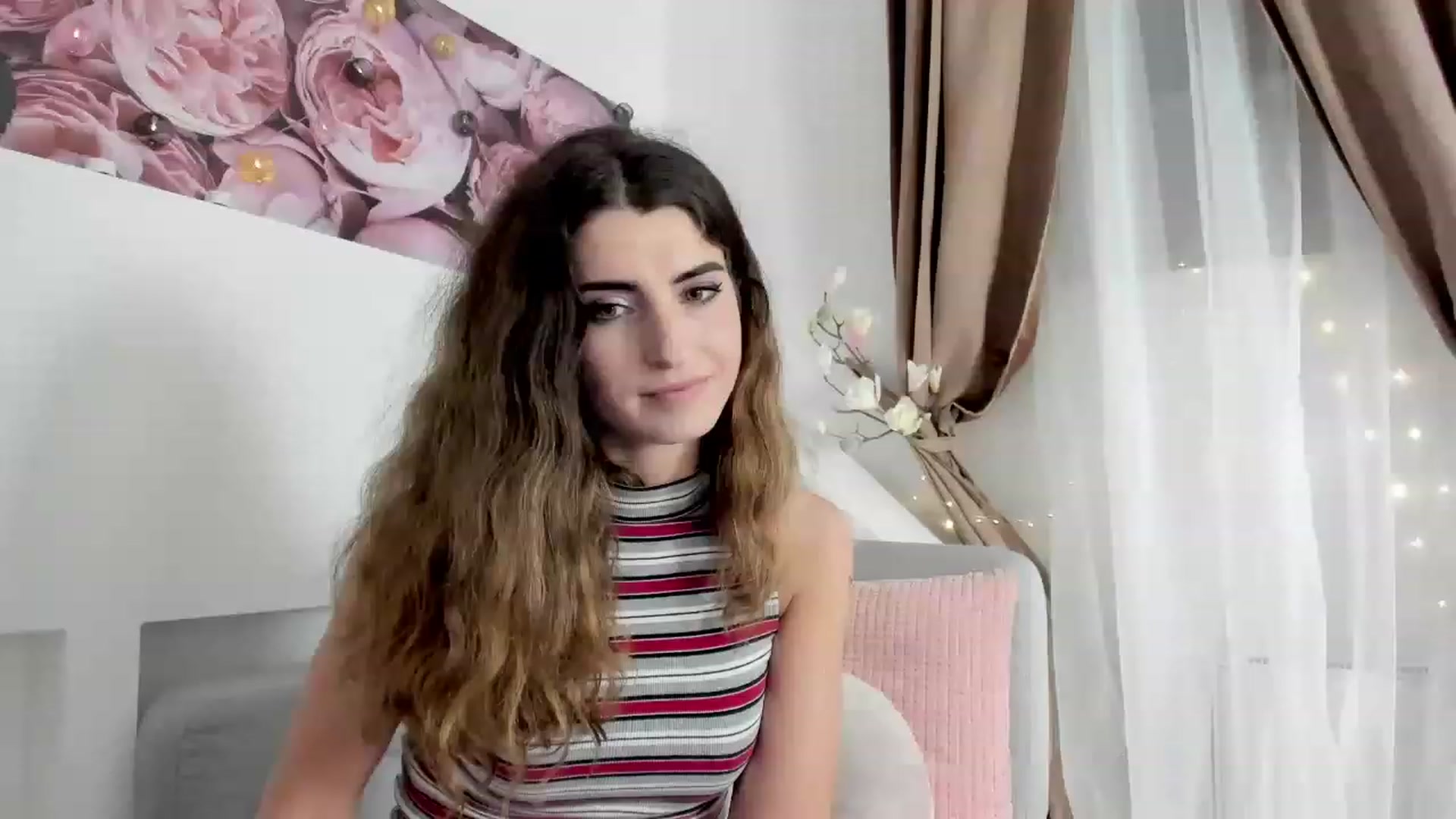 Gallery image thumbnail from EVA__LOVIA_'s myfreecams stream on, 11/19/2022, 18:58 image 17 of 20