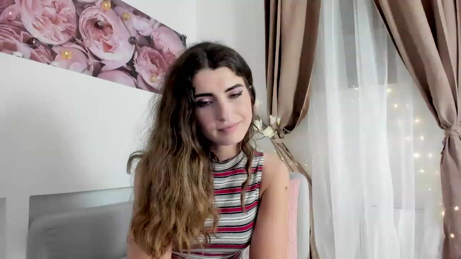 Gallery image thumbnail from EVA__LOVIA_'s myfreecams stream on, 11/19/2022, 18:58 image 5 of 20