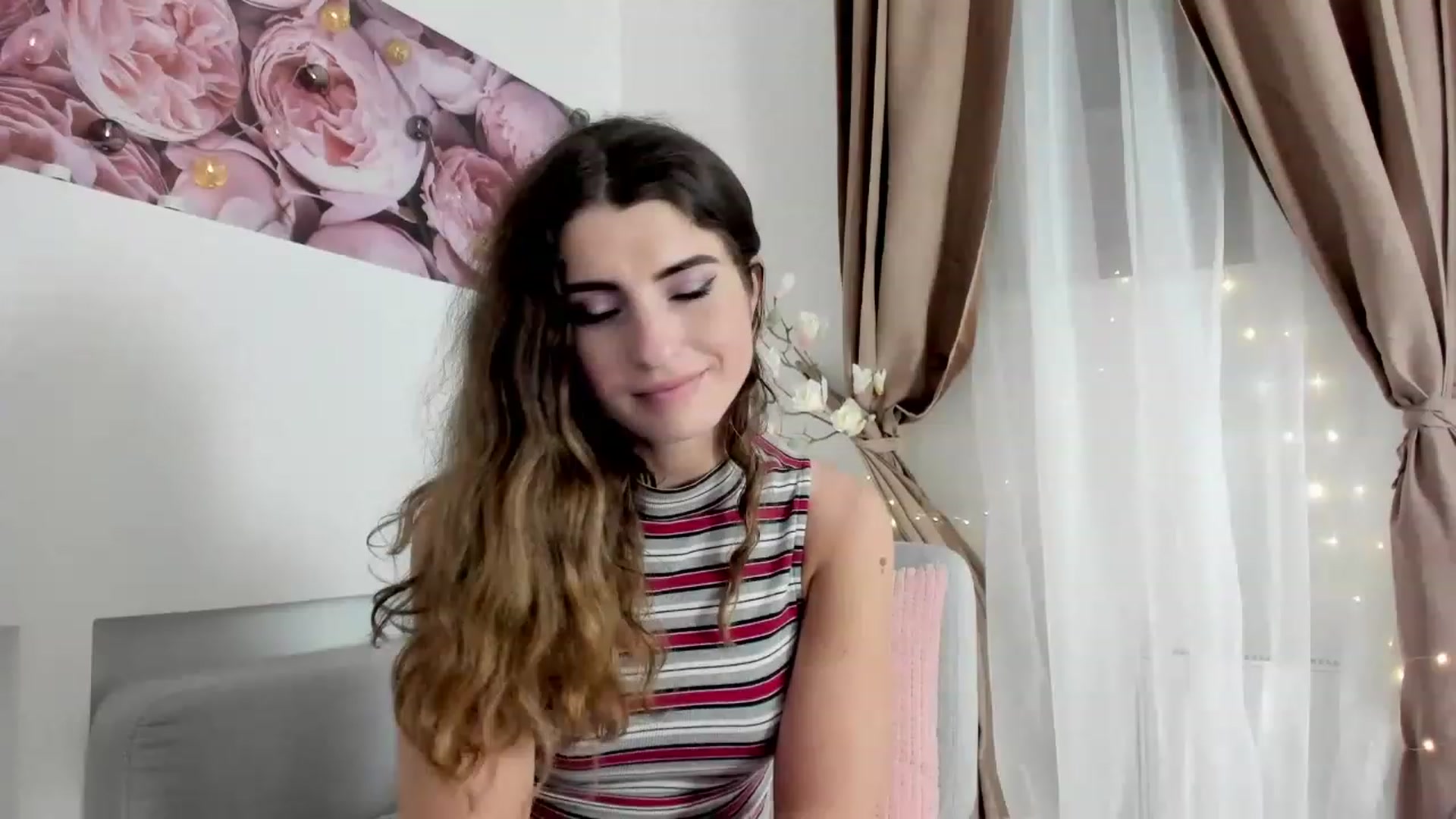 Gallery image thumbnail from EVA__LOVIA_'s myfreecams stream on, 11/19/2022, 18:58 image 3 of 20