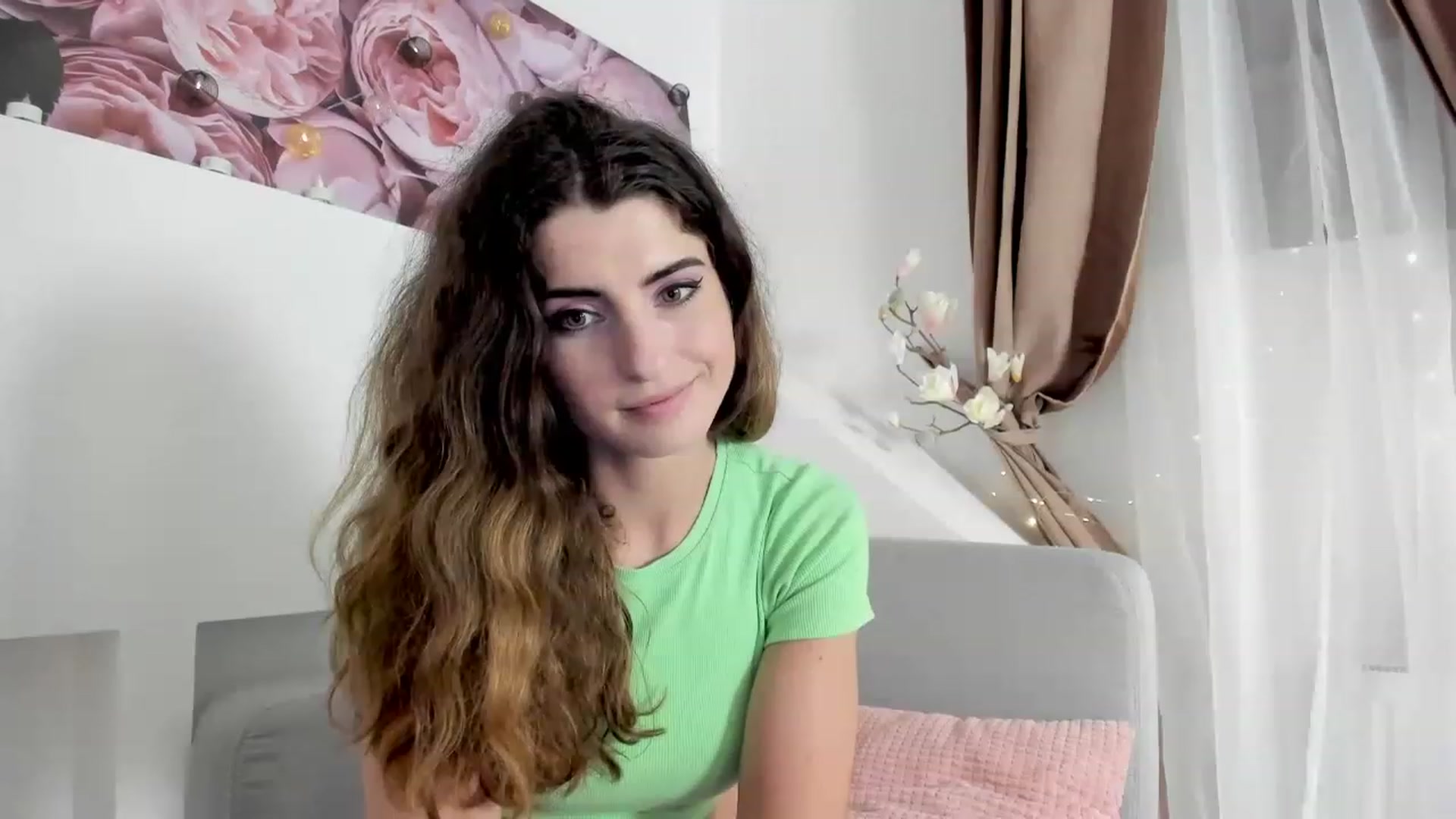Gallery image thumbnail from EVA__LOVIA_'s myfreecams stream on, 11/20/2022, 16:52 image 13 of 20