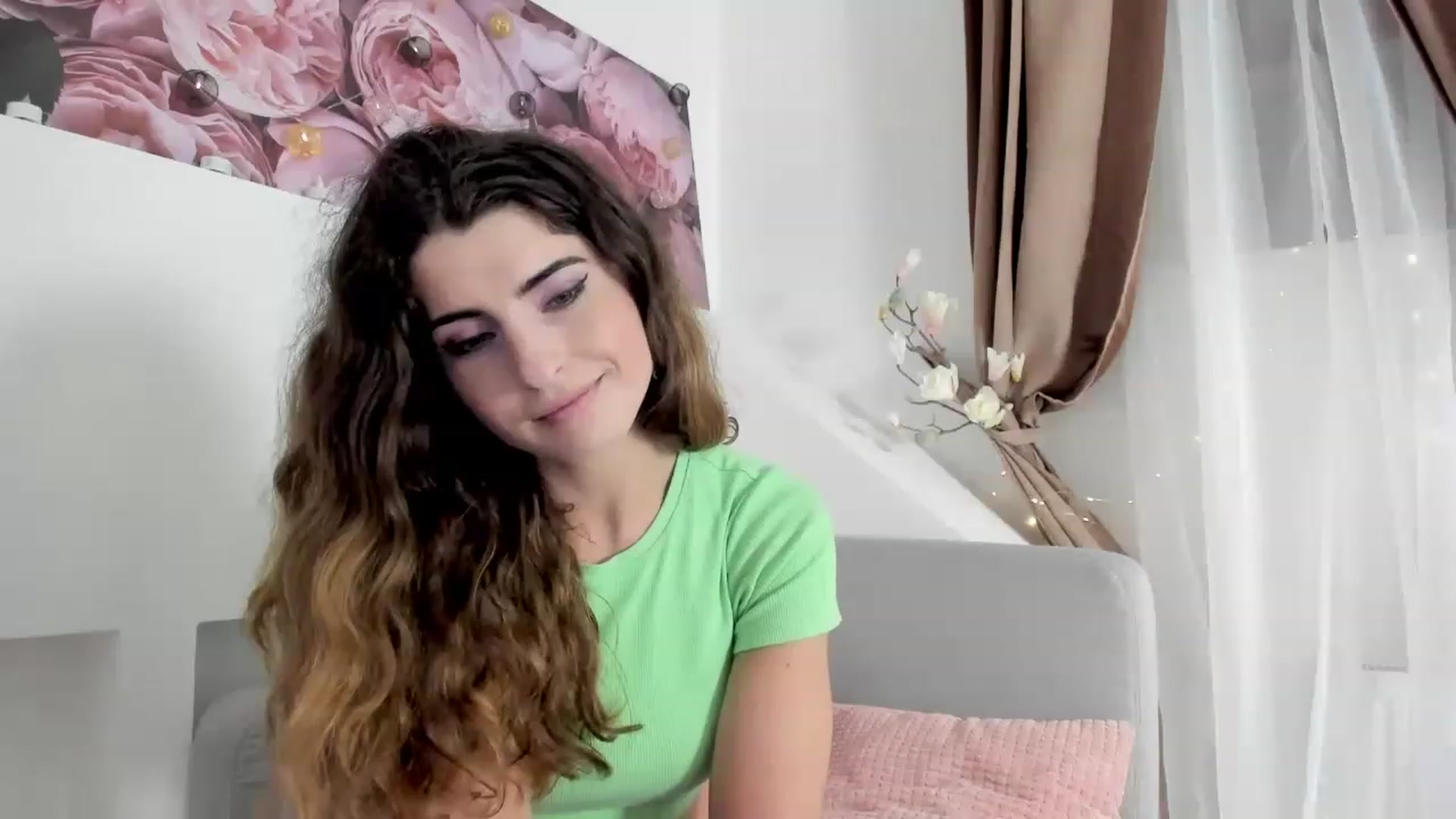 Gallery image thumbnail from EVA__LOVIA_'s myfreecams stream on, 11/20/2022, 16:52 image 19 of 20