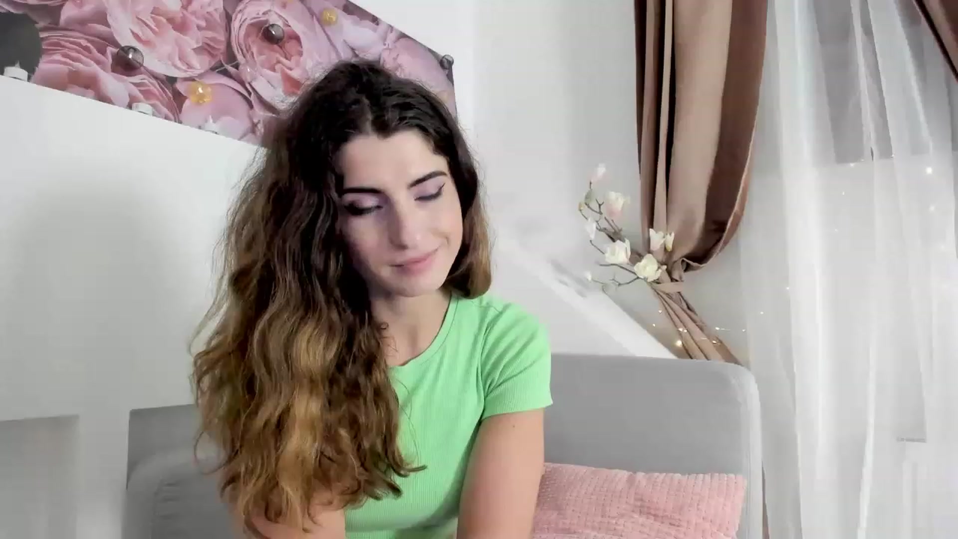 Gallery image thumbnail from EVA__LOVIA_'s myfreecams stream on, 11/20/2022, 16:52 image 17 of 20