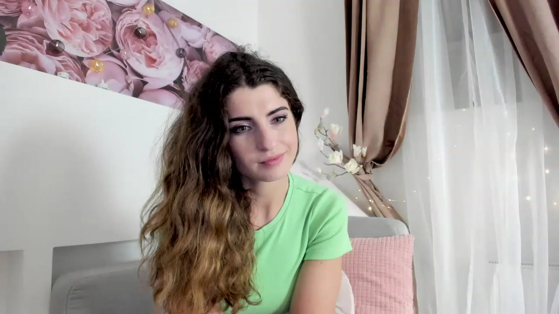 Gallery image thumbnail from EVA__LOVIA_'s myfreecams stream on, 11/20/2022, 18:09 image 9 of 20