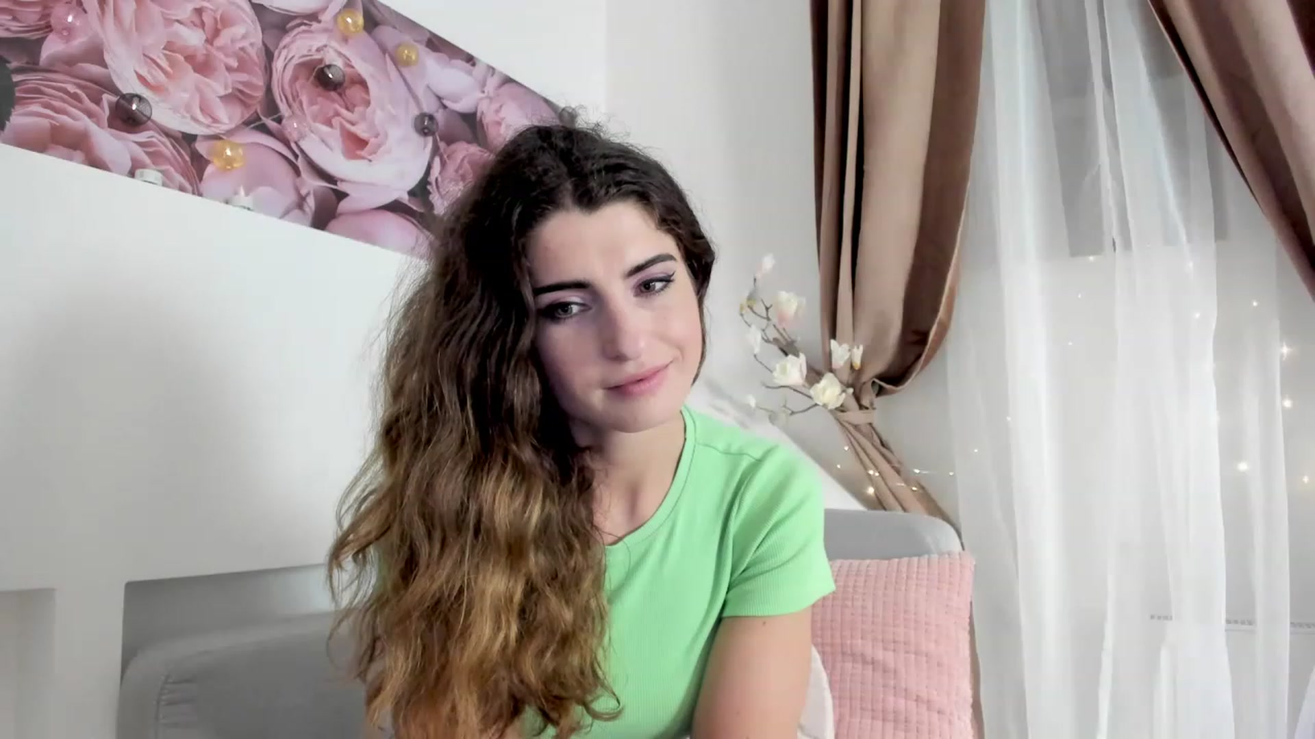 Gallery image thumbnail from EVA__LOVIA_'s myfreecams stream on, 11/20/2022, 18:09 image 6 of 20