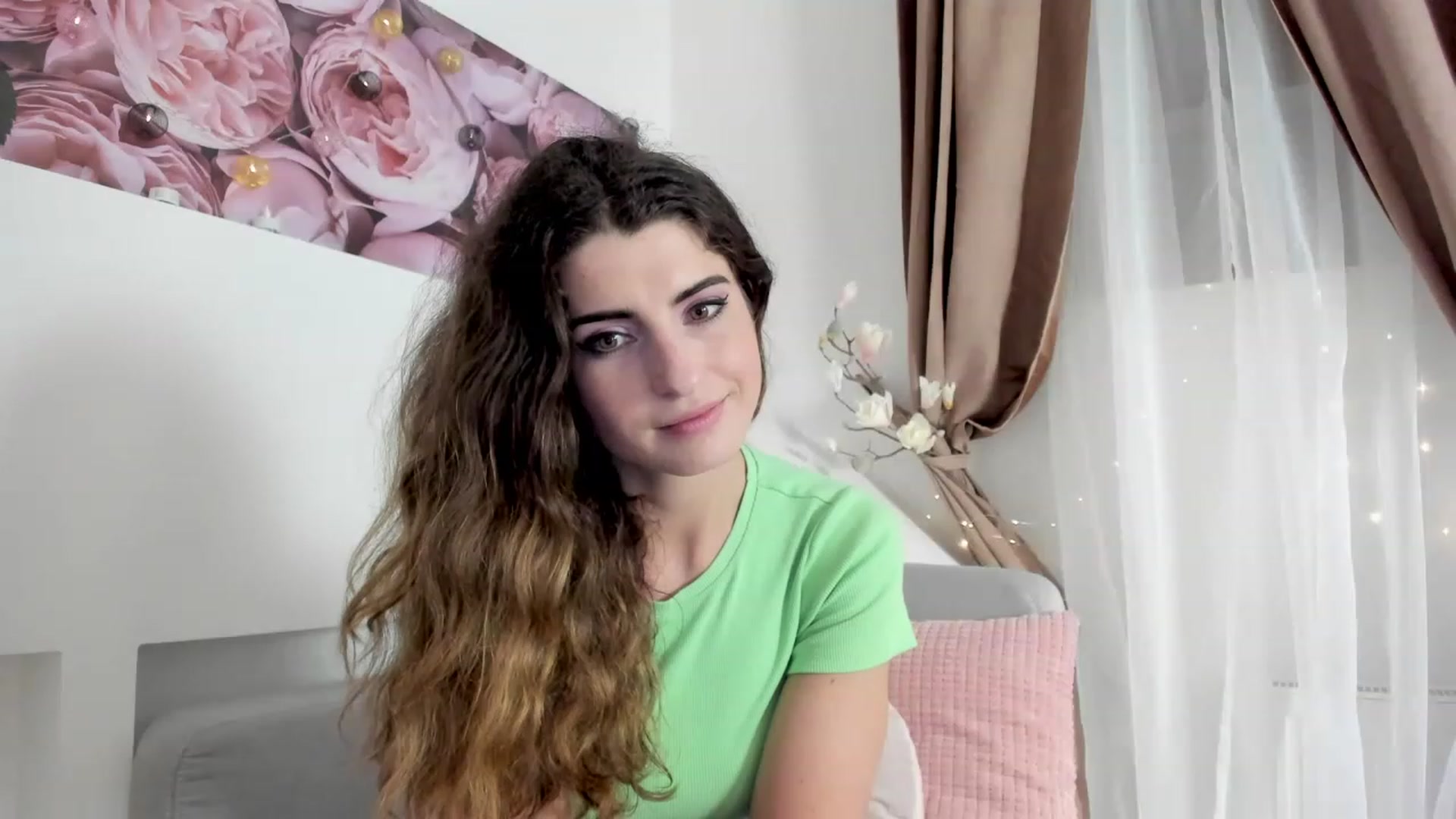 Gallery image thumbnail from EVA__LOVIA_'s myfreecams stream on, 11/20/2022, 18:09 image 8 of 20