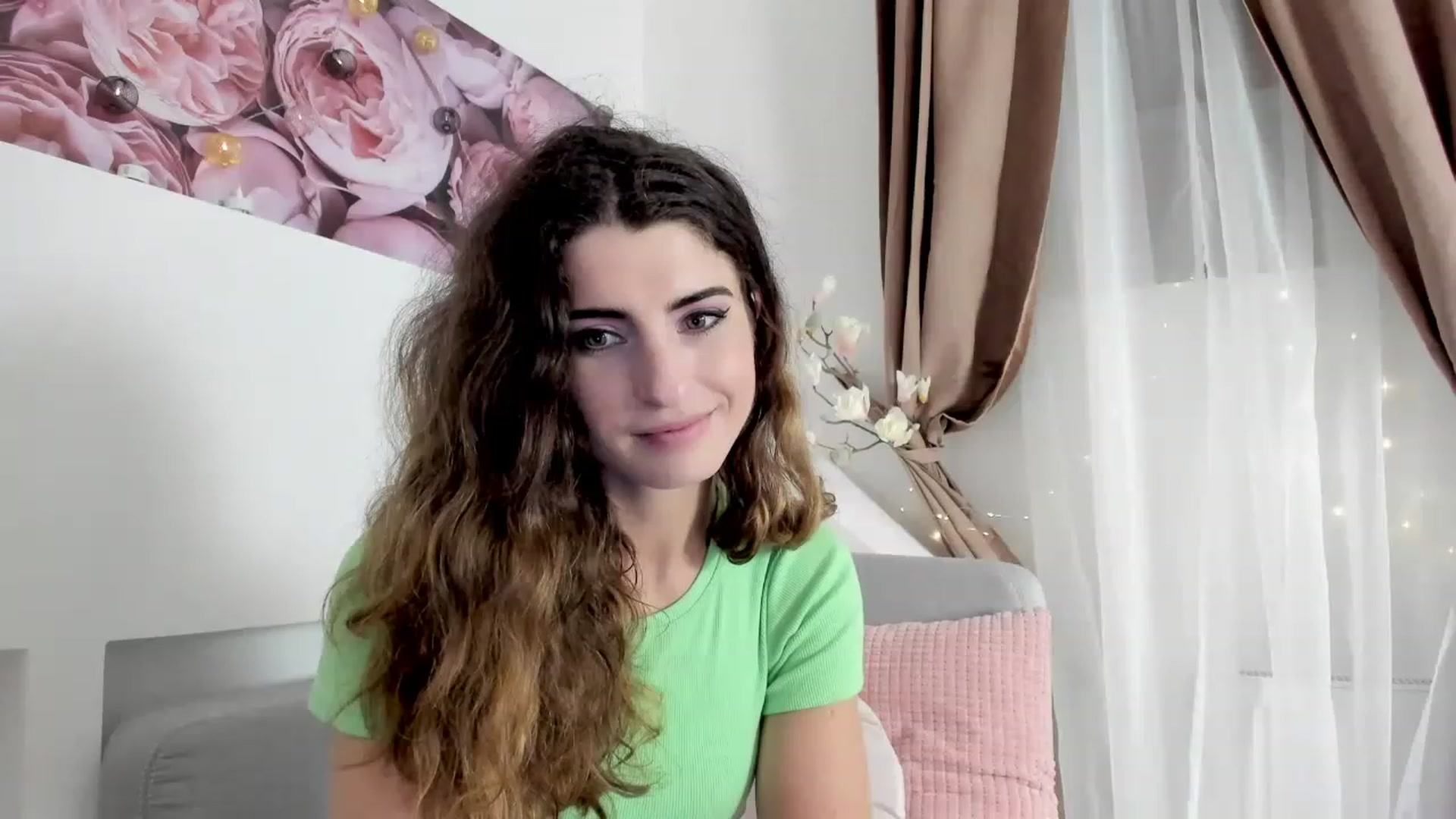 Gallery image thumbnail from EVA__LOVIA_'s myfreecams stream on, 11/20/2022, 18:46 image 12 of 20