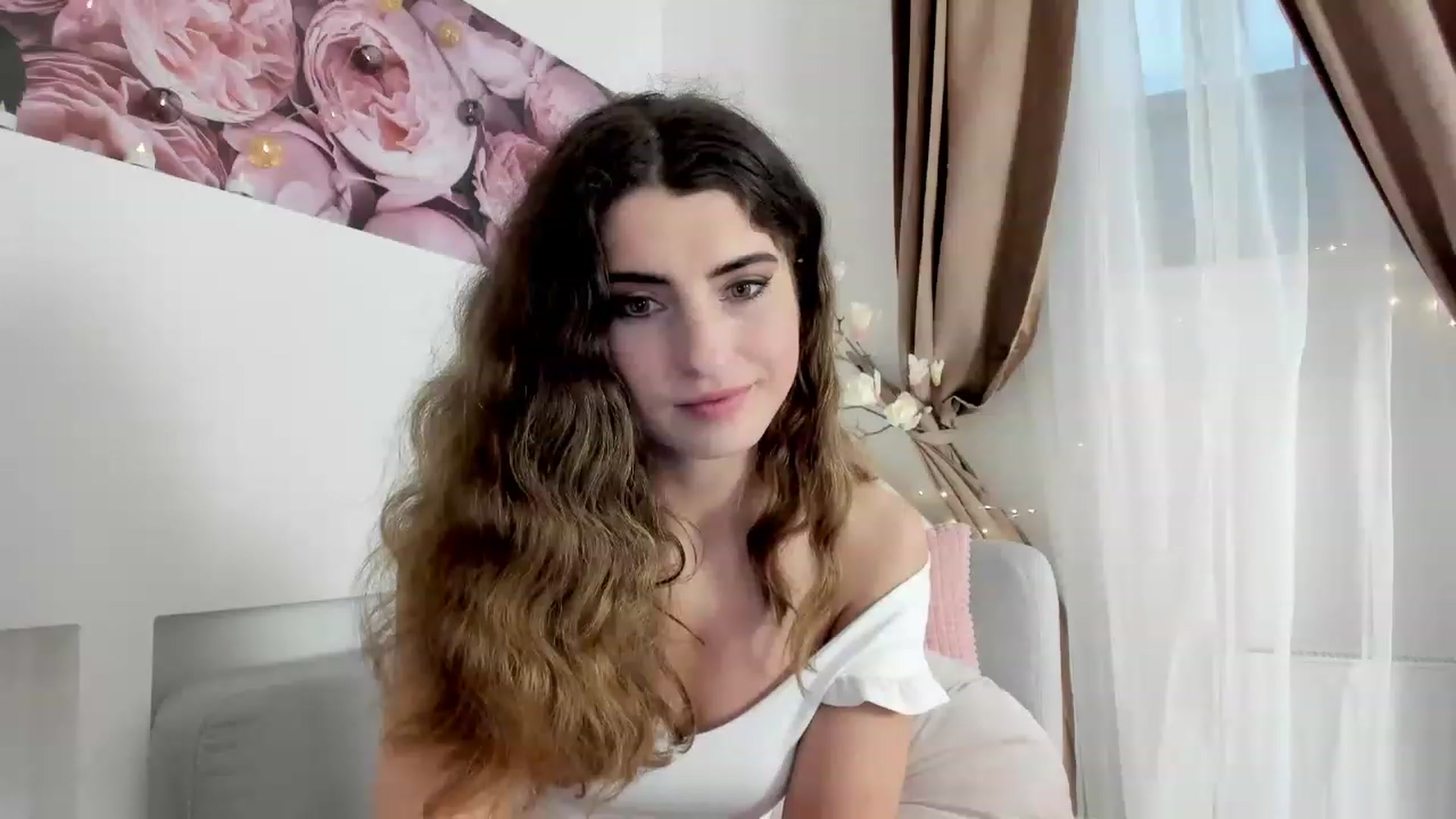 Gallery image thumbnail from EVA__LOVIA_'s myfreecams stream on, 11/23/2022, 11:33 image 7 of 20