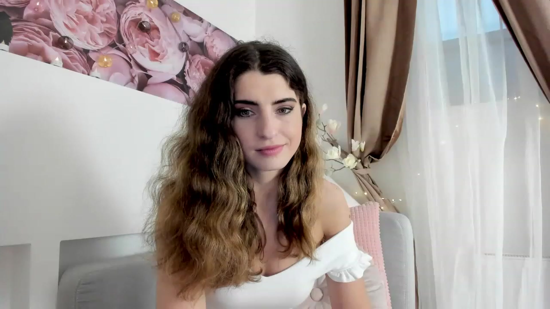 Gallery image thumbnail from EVA__LOVIA_'s myfreecams stream on, 11/23/2022, 11:33 image 1 of 20