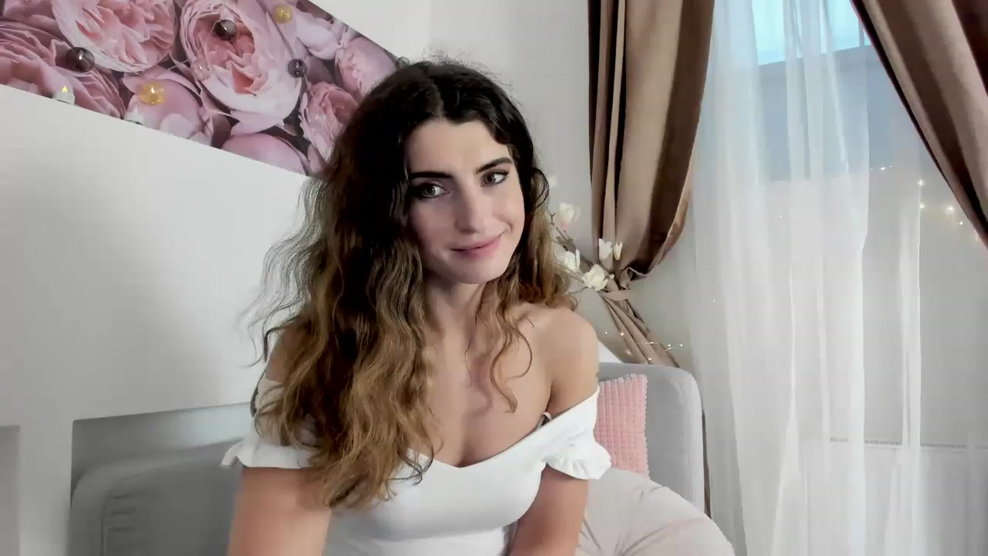 Gallery image thumbnail from EVA__LOVIA_'s myfreecams stream on, 11/23/2022, 13:30 image 9 of 20