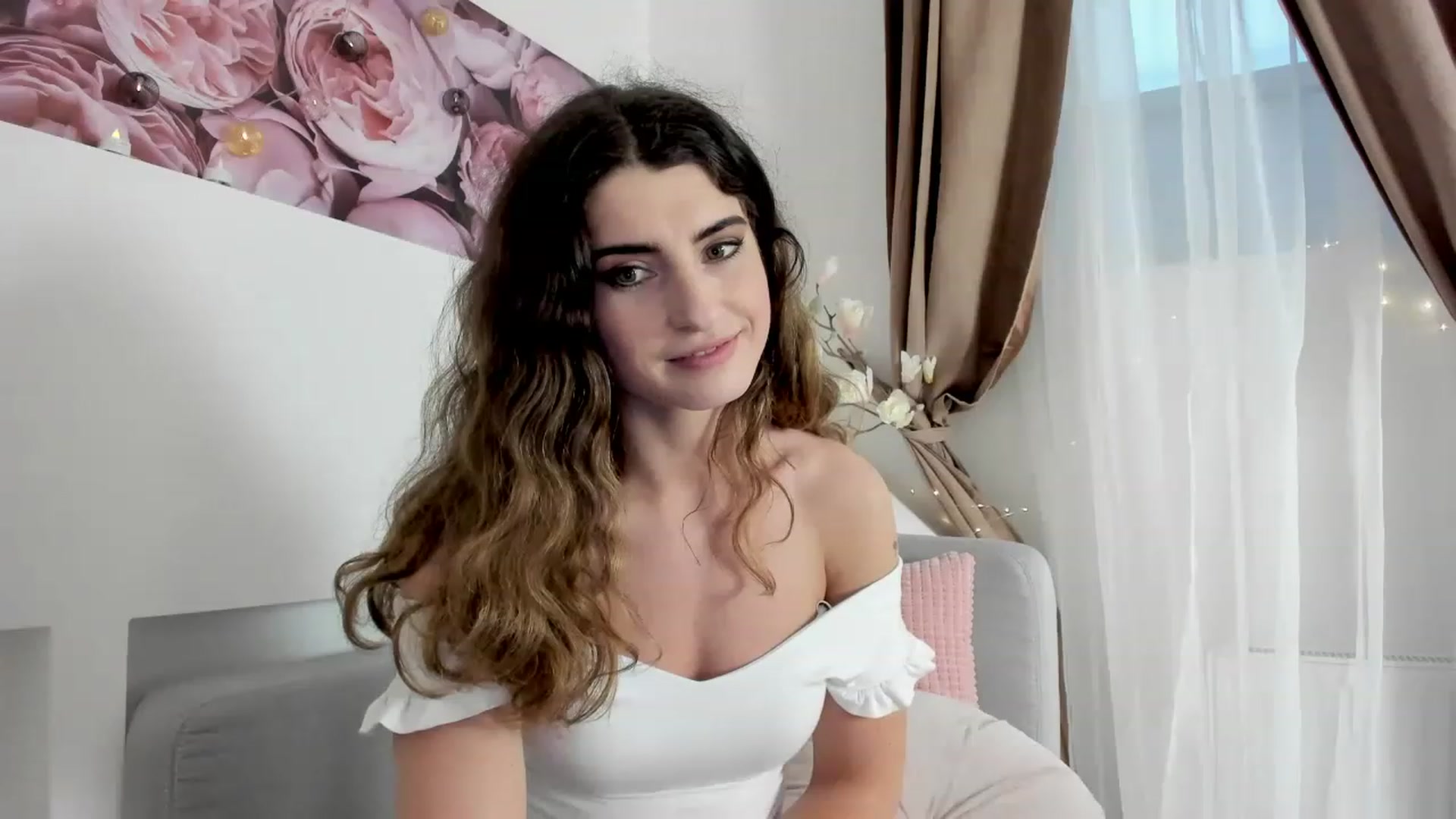 Gallery image thumbnail from EVA__LOVIA_'s myfreecams stream on, 11/23/2022, 13:30 image 4 of 20