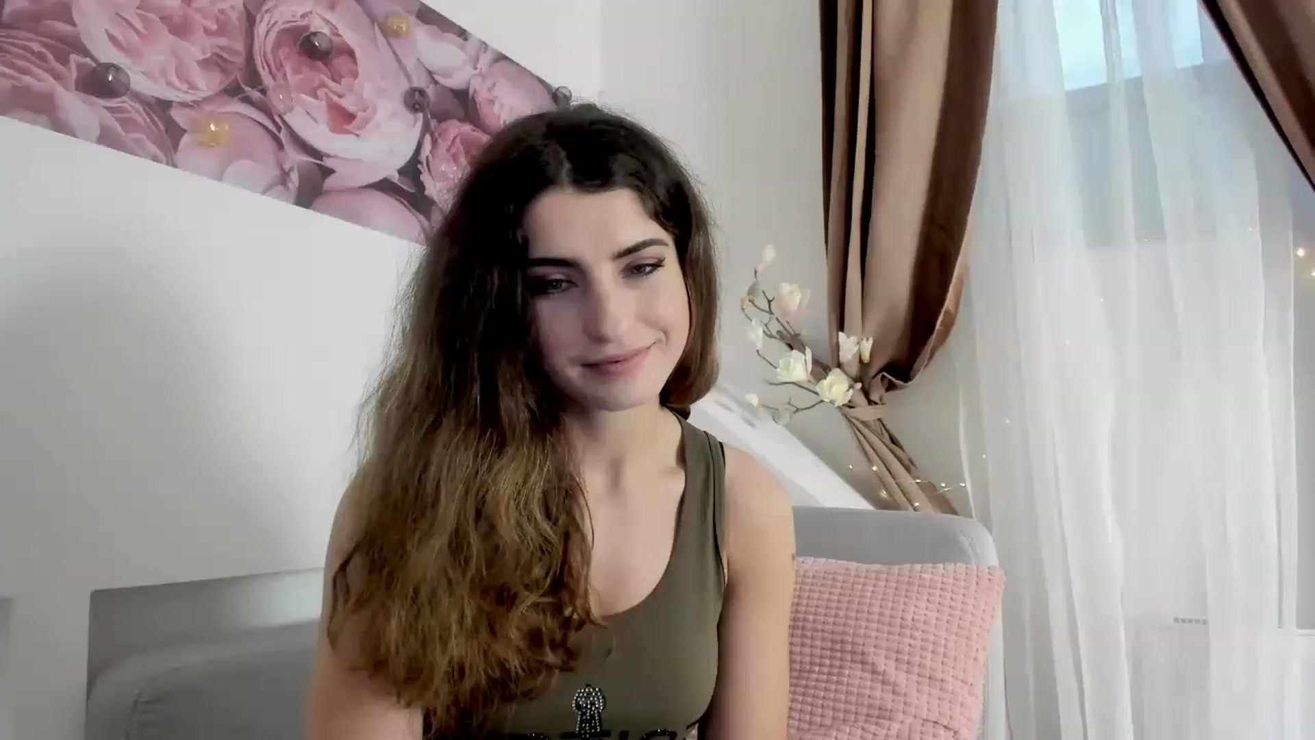 Gallery image thumbnail from EVA__LOVIA_'s myfreecams stream on, 11/27/2022, 09:42 image 13 of 20