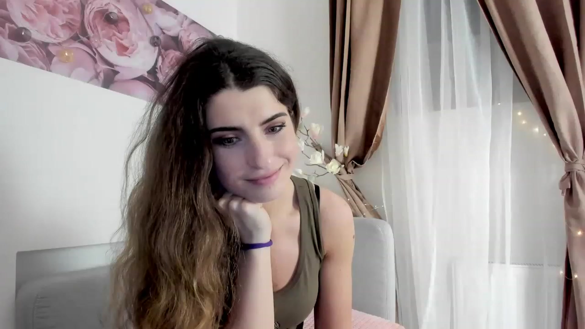 Gallery image thumbnail from EVA__LOVIA_'s myfreecams stream on, 11/27/2022, 15:07 image 16 of 20