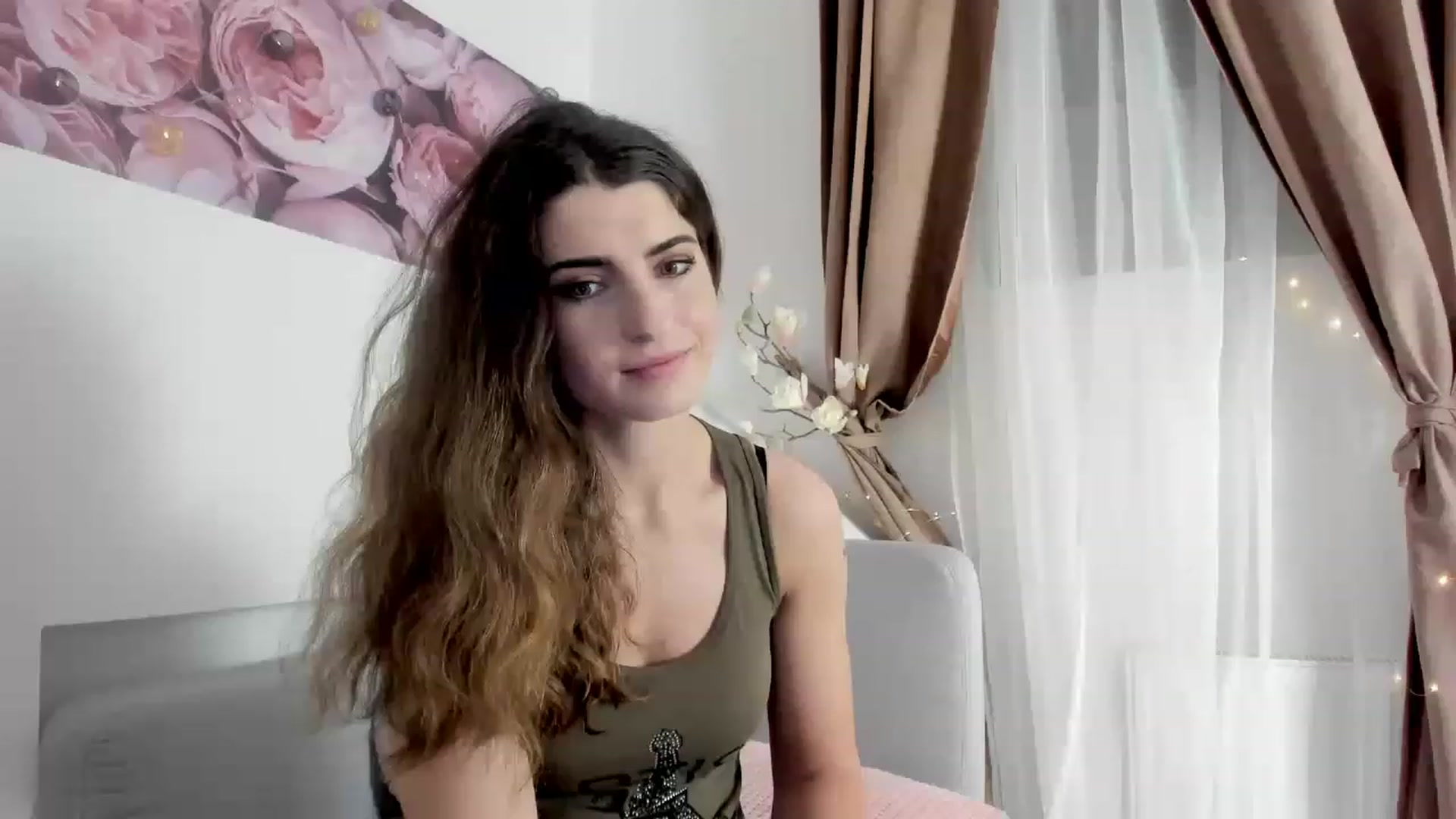 Gallery image thumbnail from EVA__LOVIA_'s myfreecams stream on, 11/27/2022, 15:07 image 17 of 20