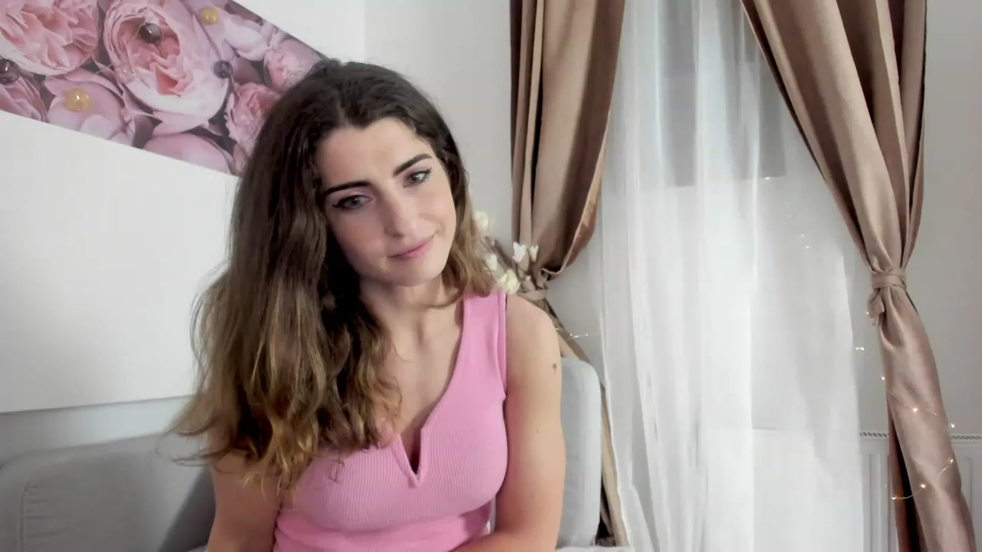 Gallery image thumbnail from EVA__LOVIA_'s myfreecams stream on, 12/04/2022, 18:33 image 15 of 20
