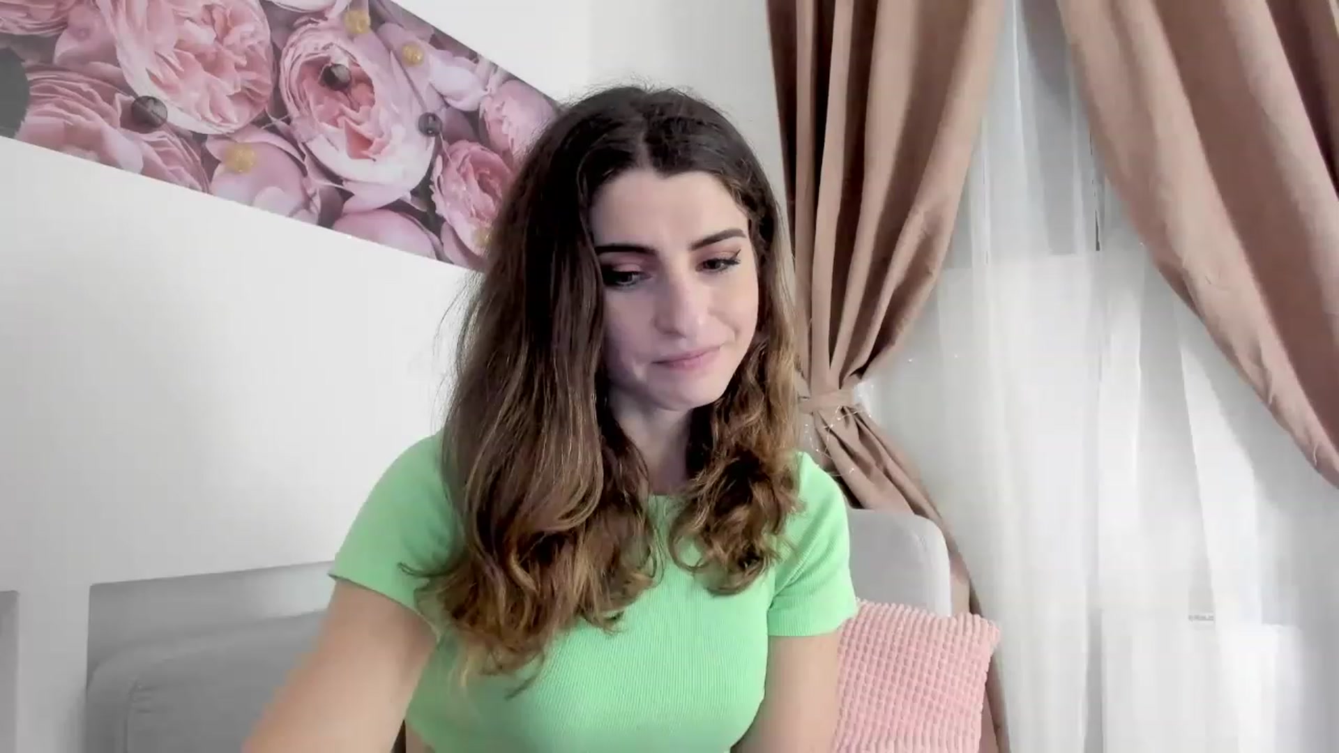 Gallery image thumbnail from EVA__LOVIA_'s myfreecams stream on, 12/05/2022, 16:34 image 17 of 20
