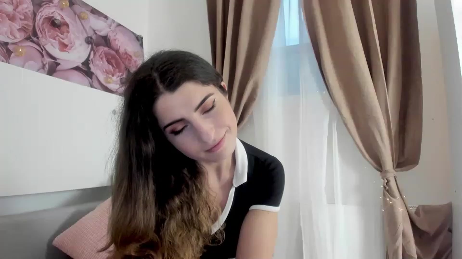Gallery image thumbnail from EVA__LOVIA_'s myfreecams stream on, 12/07/2022, 14:00 image 9 of 20