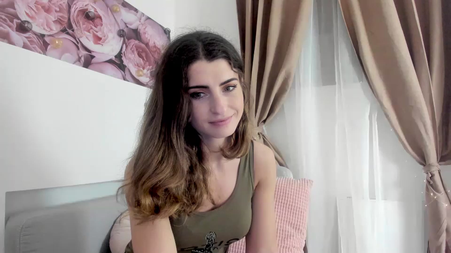Gallery image thumbnail from EVA__LOVIA_'s myfreecams stream on, 12/07/2022, 17:51 image 17 of 20