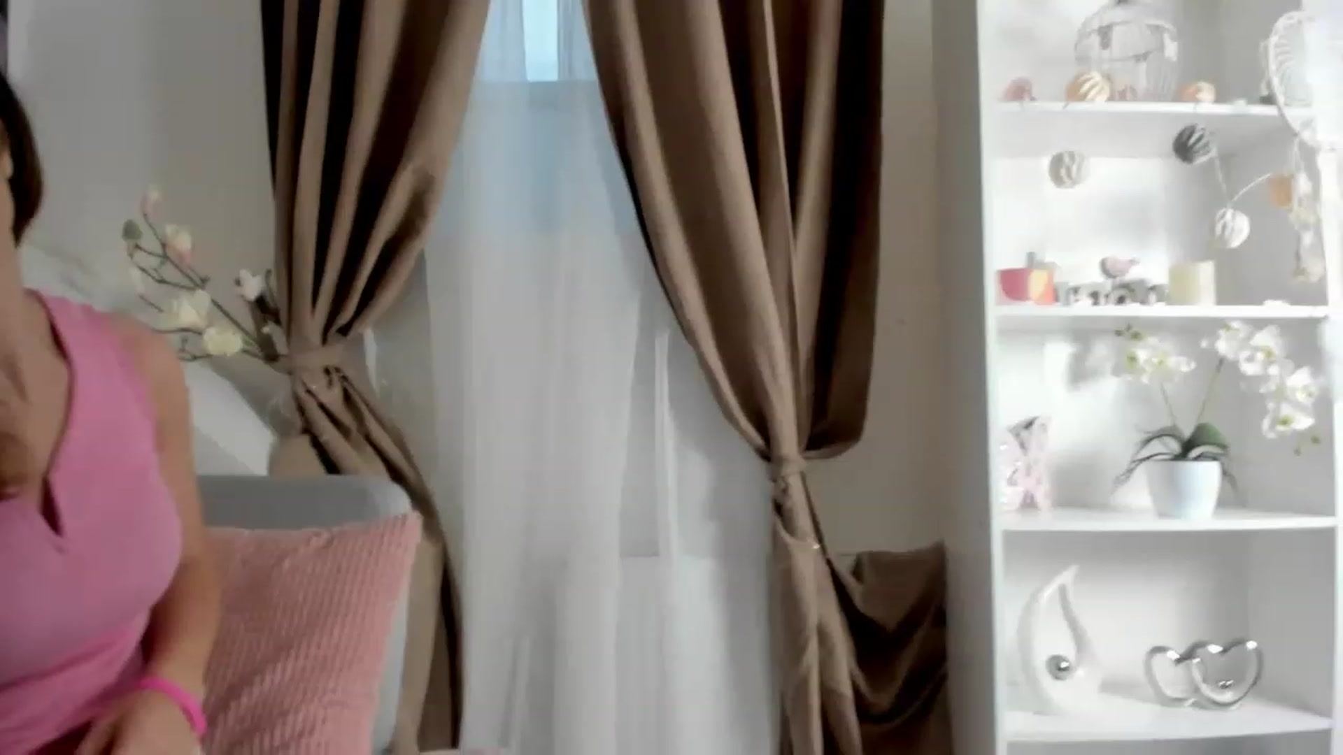 Gallery image thumbnail from EVA__LOVIA_'s myfreecams stream on, 12/15/2022, 13:00 image 5 of 20