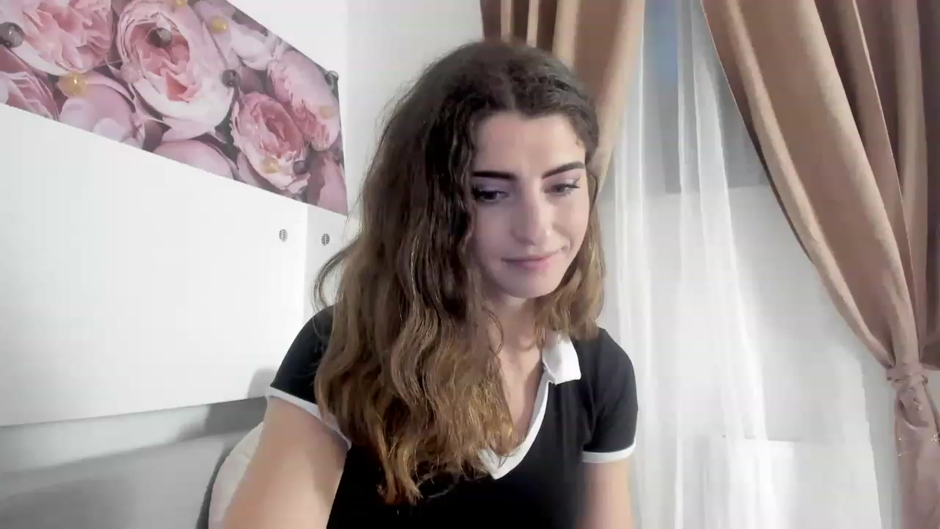 Gallery image thumbnail from EVA__LOVIA_'s myfreecams stream on, 12/27/2022, 15:16 image 18 of 20