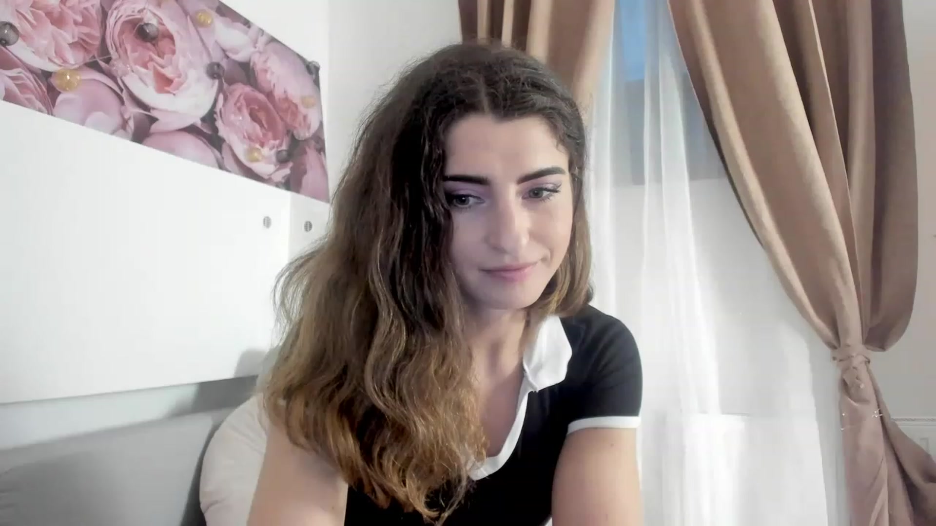 Gallery image thumbnail from EVA__LOVIA_'s myfreecams stream on, 12/27/2022, 15:16 image 13 of 20
