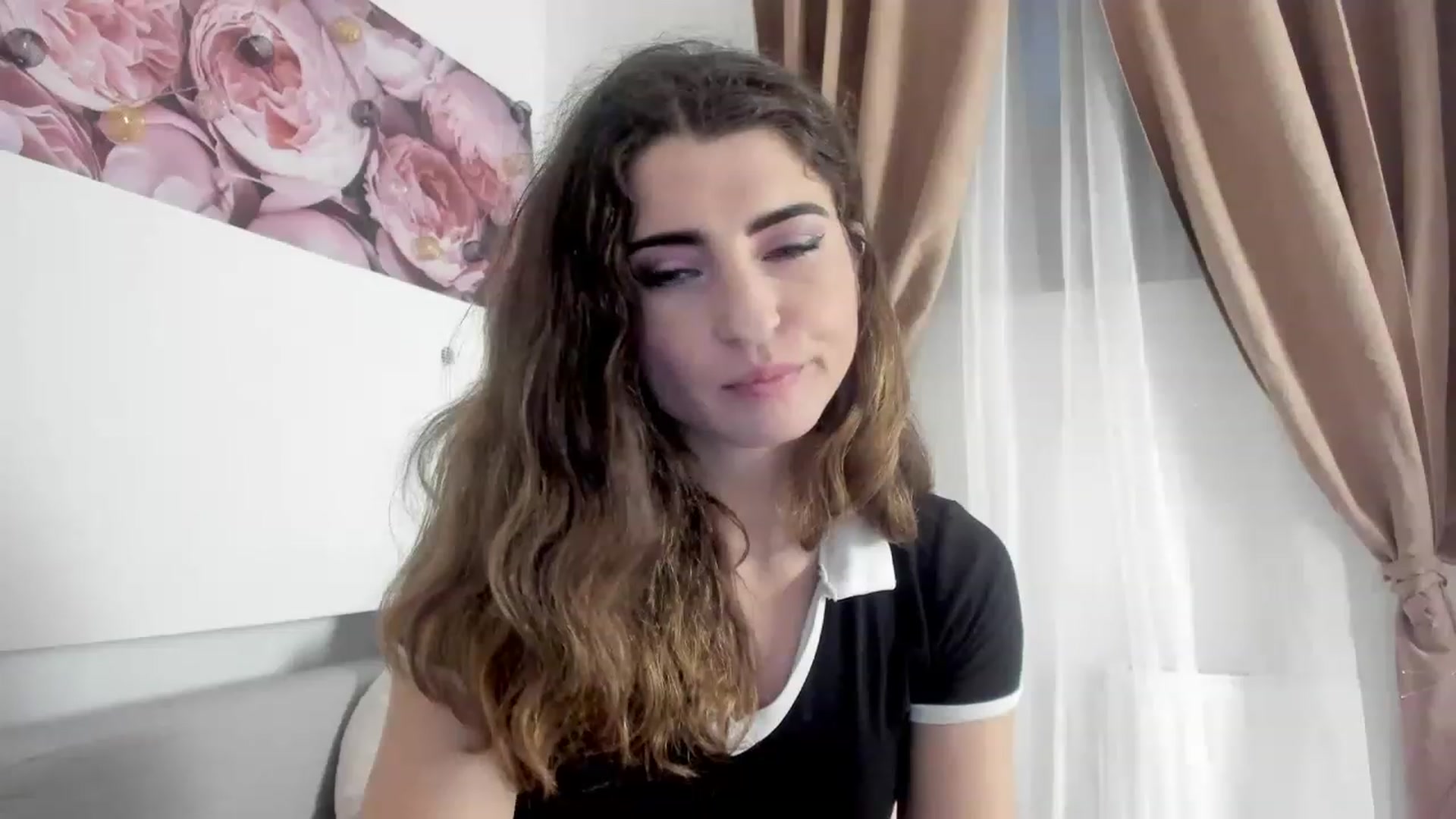 Gallery image thumbnail from EVA__LOVIA_'s myfreecams stream on, 12/27/2022, 15:16 image 19 of 20