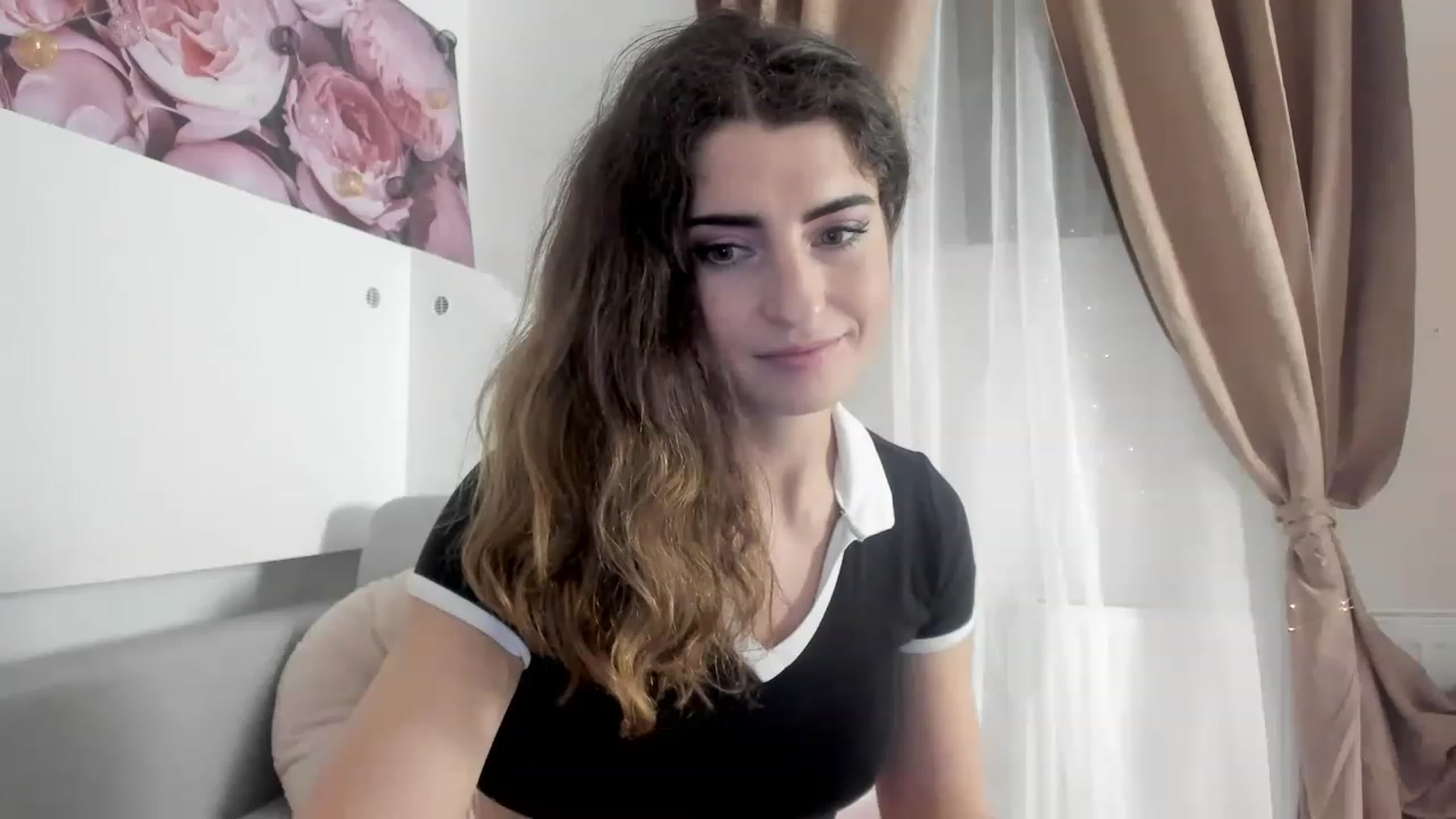 Gallery image thumbnail from EVA__LOVIA_'s myfreecams stream on, 12/27/2022, 18:17 image 17 of 20