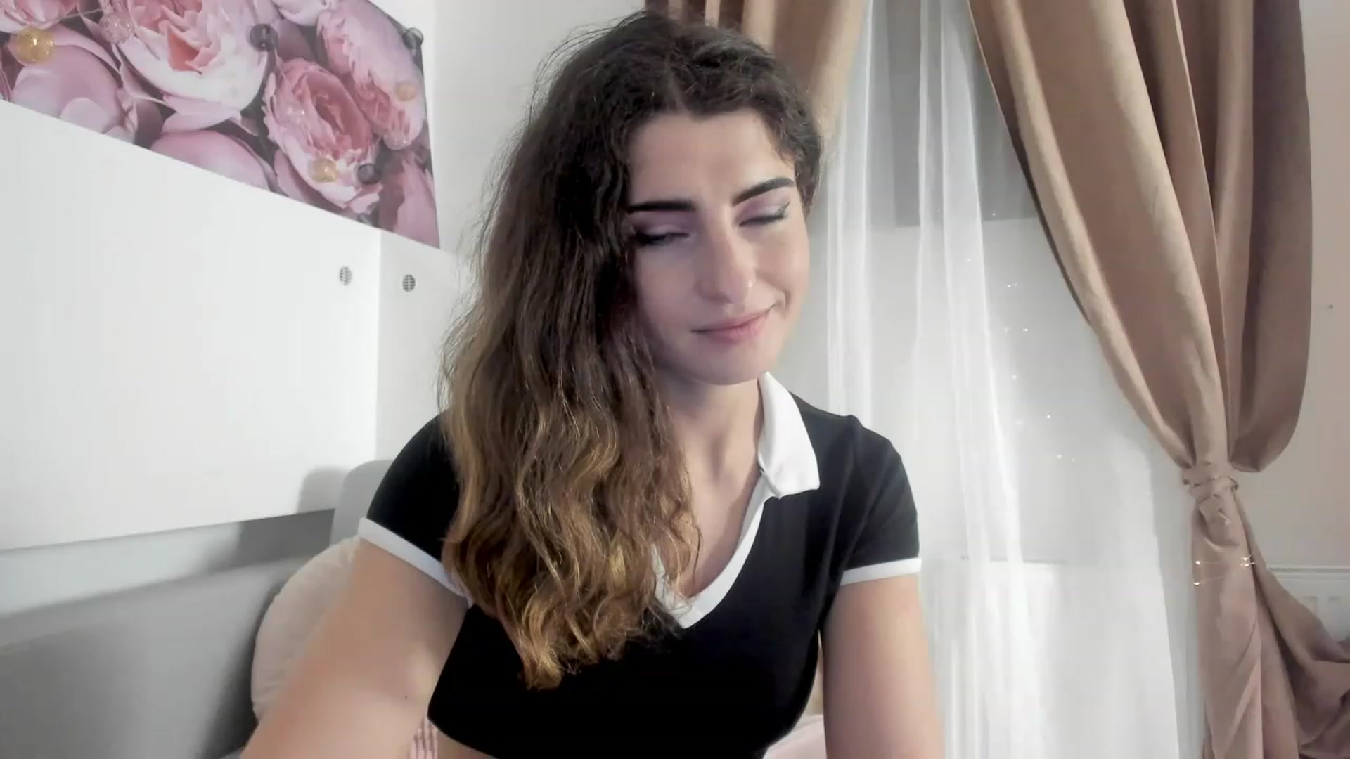 Gallery image thumbnail from EVA__LOVIA_'s myfreecams stream on, 12/27/2022, 18:17 image 18 of 20