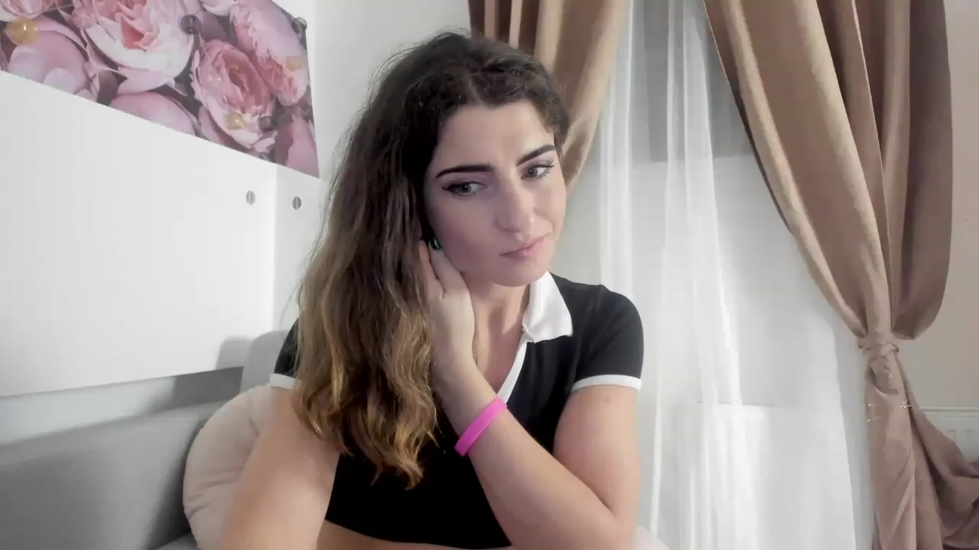 Gallery image thumbnail from EVA__LOVIA_'s myfreecams stream on, 12/27/2022, 18:17 image 13 of 20