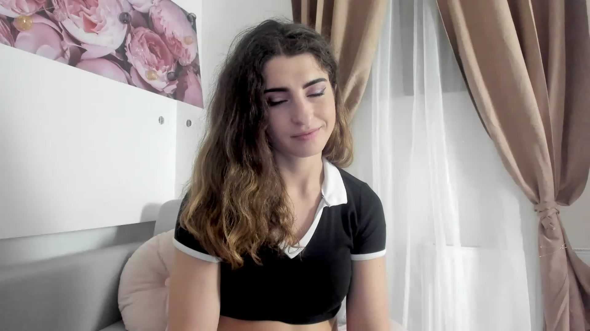 Gallery image thumbnail from EVA__LOVIA_'s myfreecams stream on, 12/27/2022, 18:17 image 6 of 20