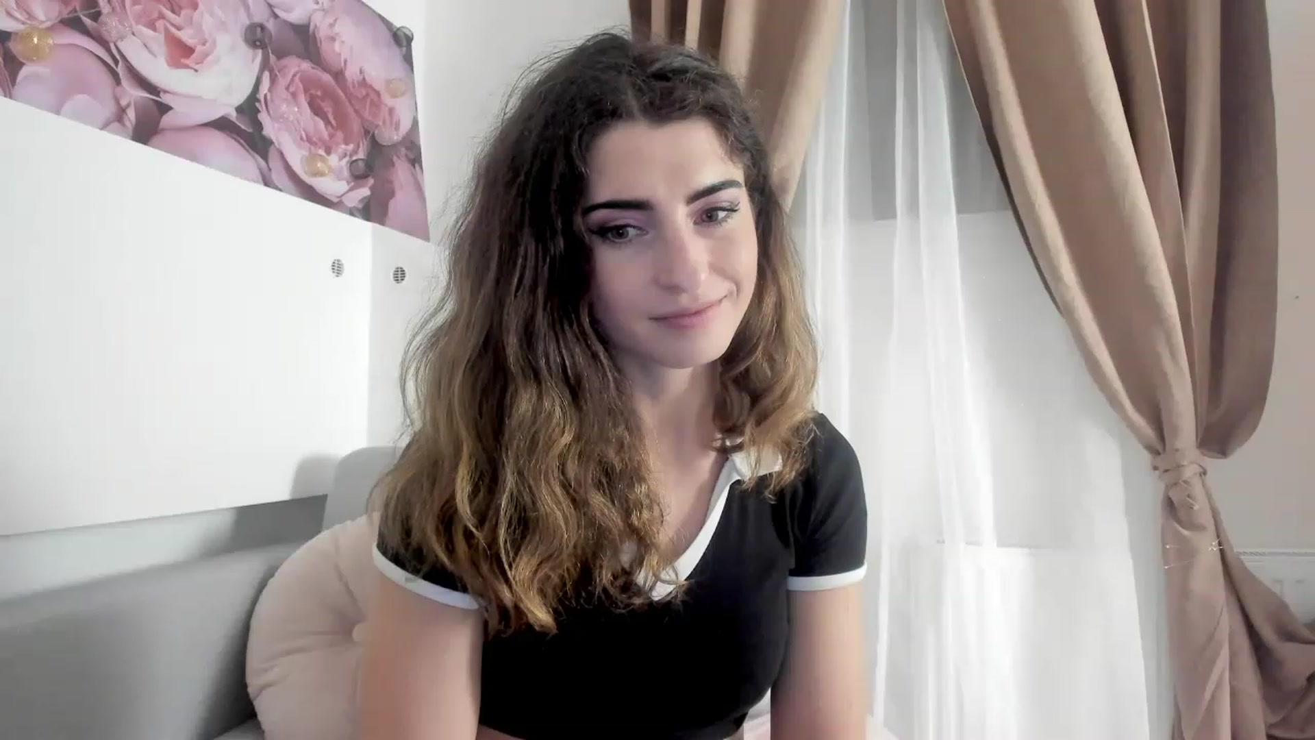 Gallery image thumbnail from EVA__LOVIA_'s myfreecams stream on, 12/27/2022, 18:17 image 9 of 20