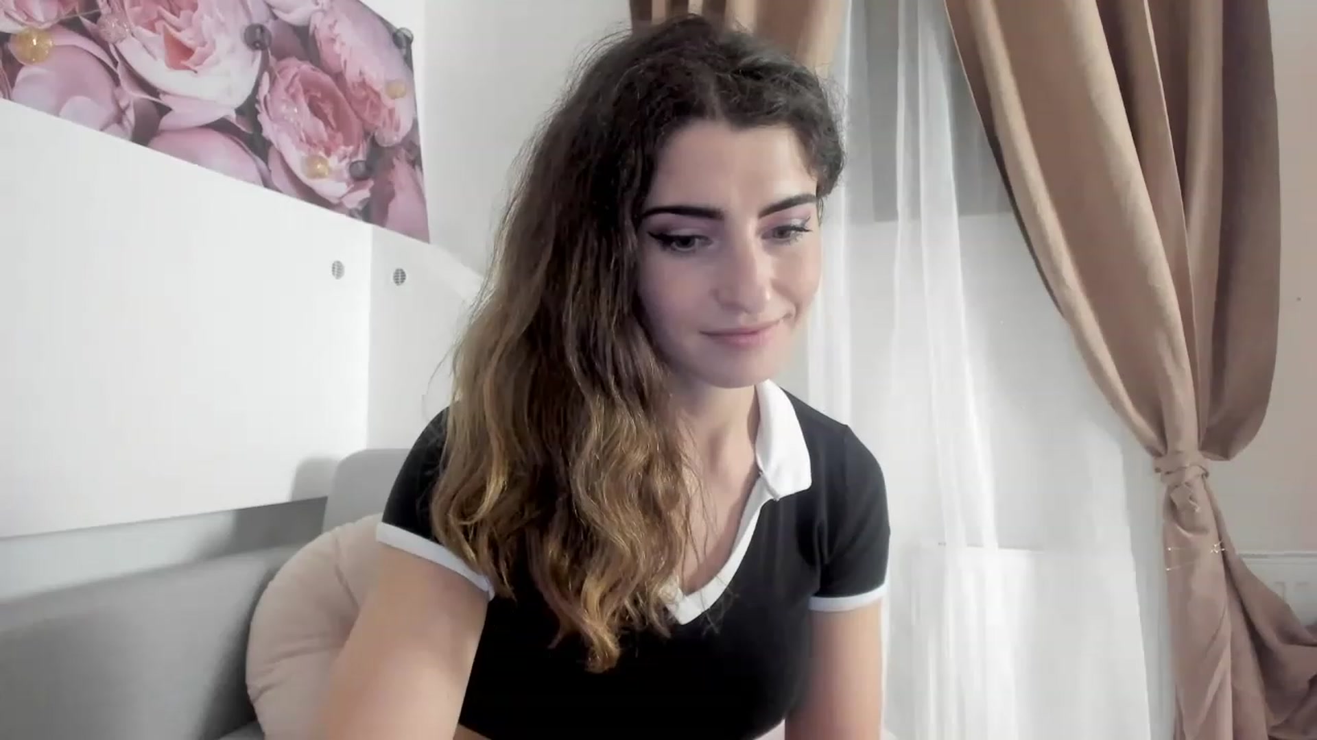 Gallery image thumbnail from EVA__LOVIA_'s myfreecams stream on, 12/27/2022, 18:17 image 12 of 20