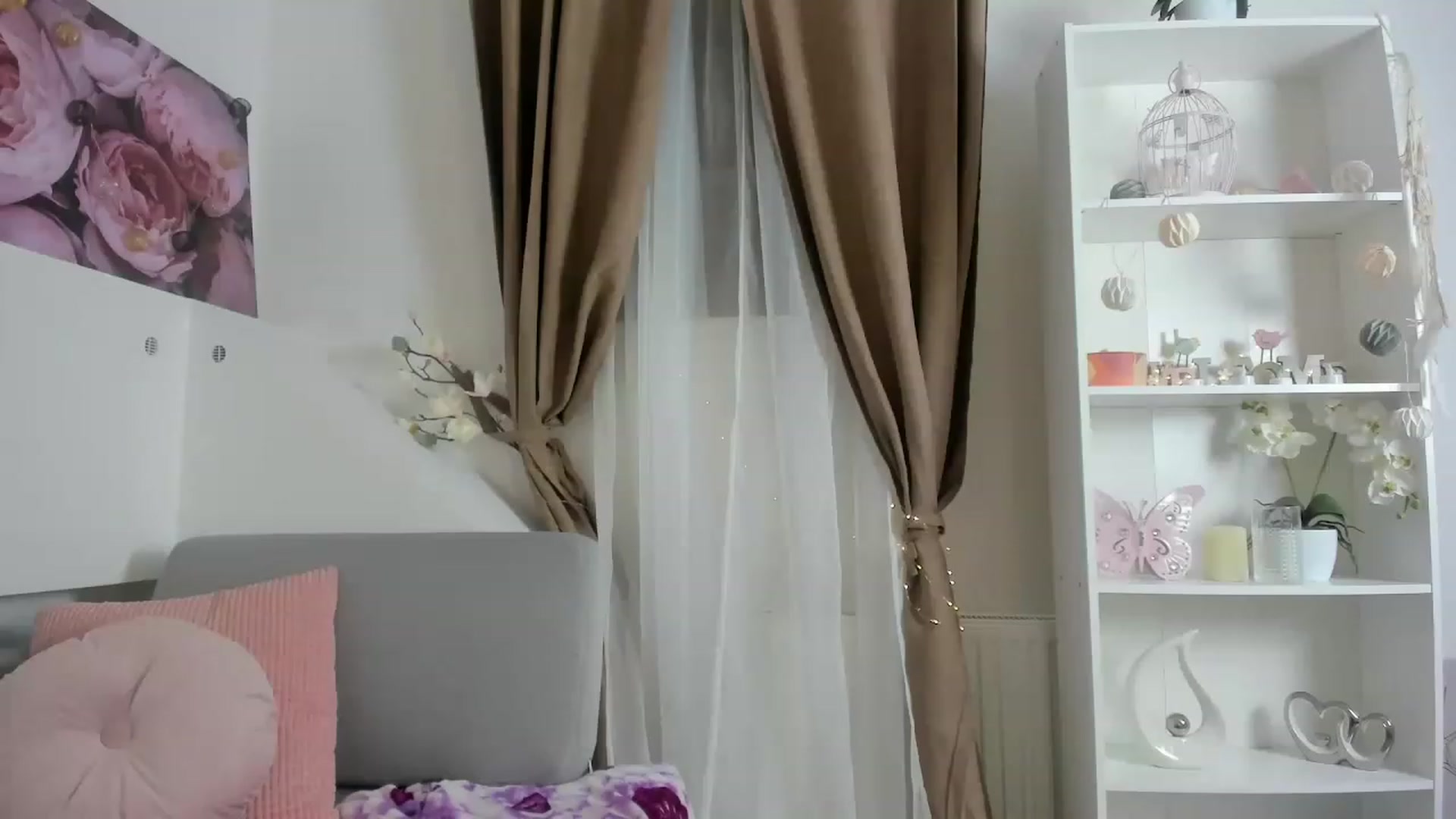 Gallery image thumbnail from EVA__LOVIA_'s myfreecams stream on, 02/24/2023, 18:20 image 11 of 20