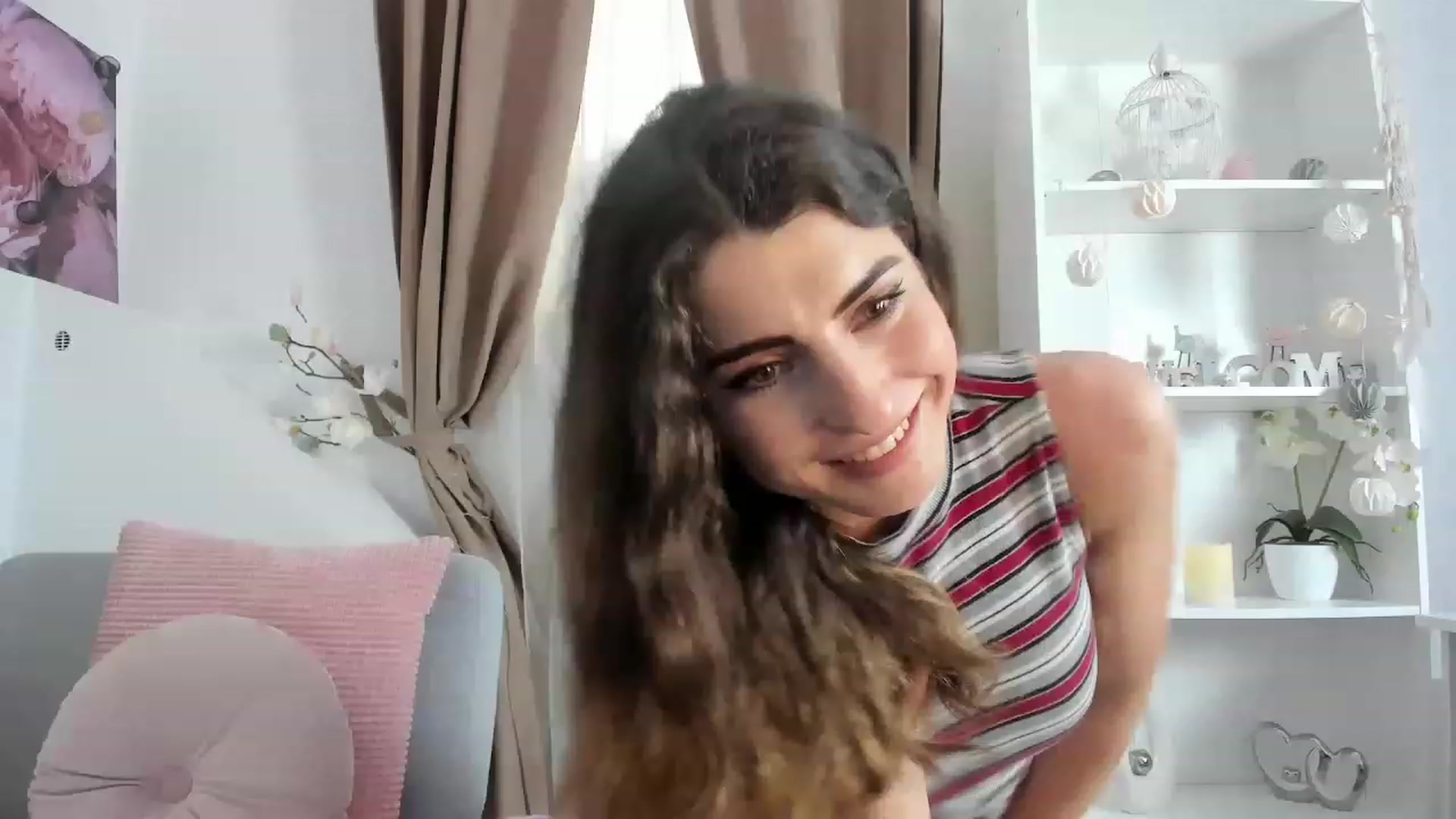 Gallery image thumbnail from EVA__LOVIA_'s myfreecams stream on, 03/17/2023, 10:41 image 5 of 20