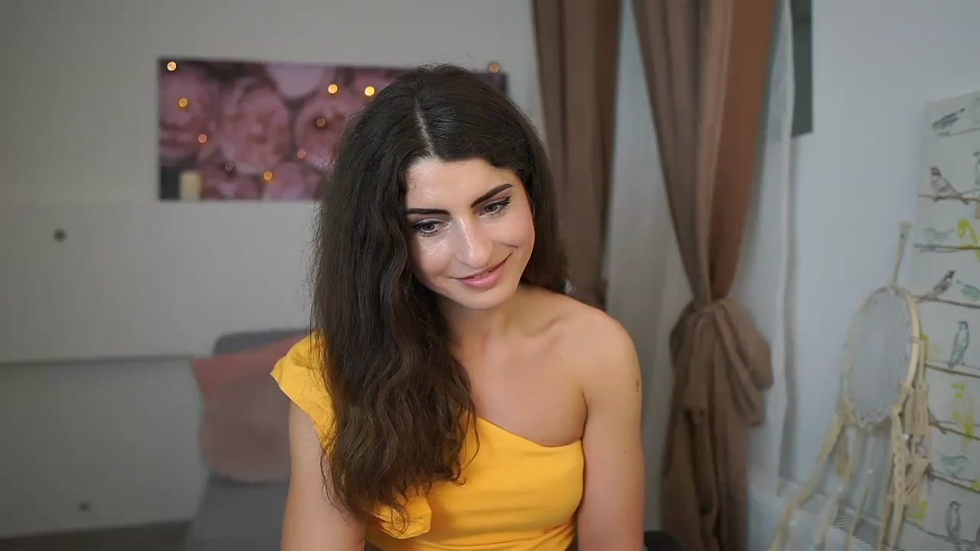 Gallery image thumbnail from EVA__LOVIA_'s myfreecams stream on, 03/27/2023, 10:32 image 17 of 20