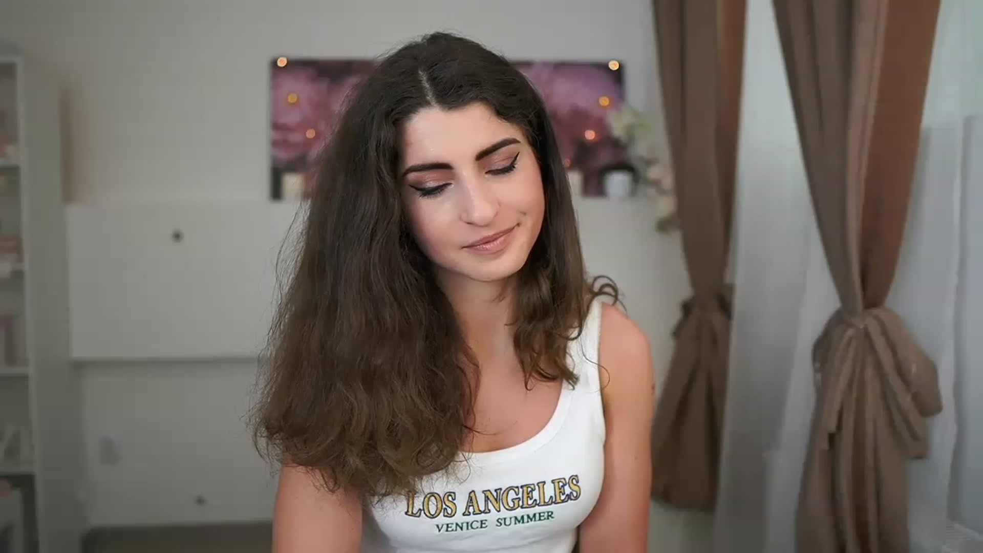 Gallery image thumbnail from EVA__LOVIA_'s myfreecams stream on, 03/30/2023, 09:52 image 18 of 20
