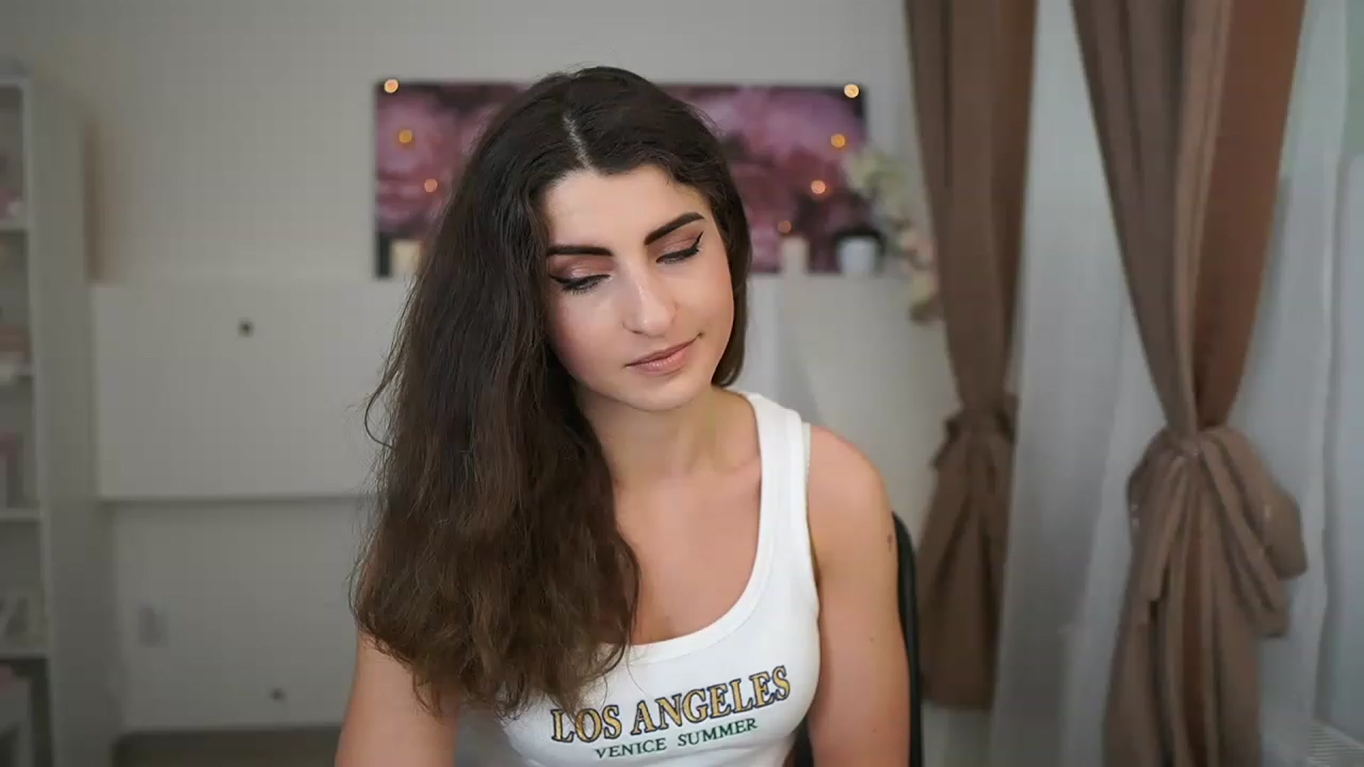 Gallery image thumbnail from EVA__LOVIA_'s myfreecams stream on, 03/30/2023, 09:52 image 4 of 20
