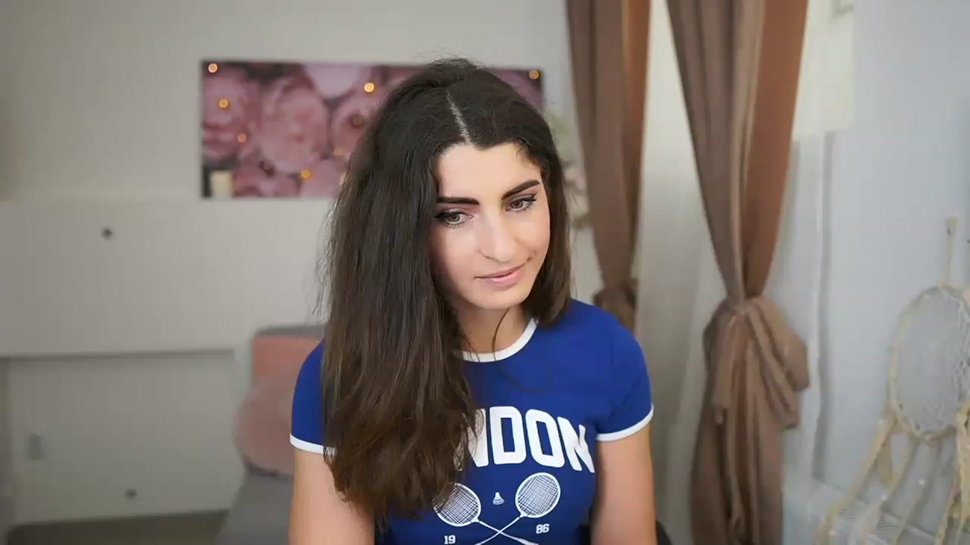 Gallery image thumbnail from EVA__LOVIA_'s myfreecams stream on, 03/31/2023, 11:30 image 9 of 20