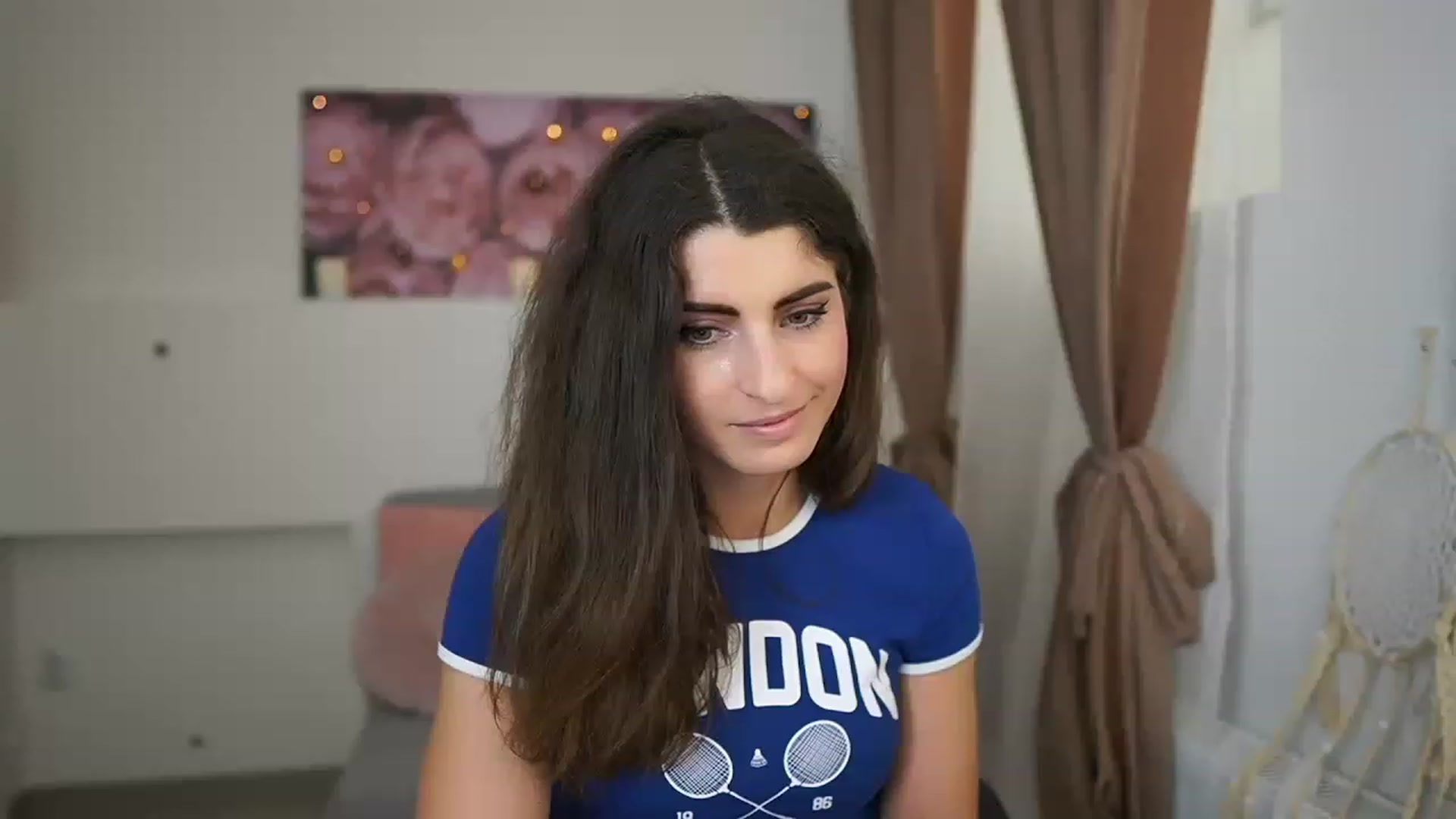 Gallery image thumbnail from EVA__LOVIA_'s myfreecams stream on, 03/31/2023, 11:30 image 12 of 20