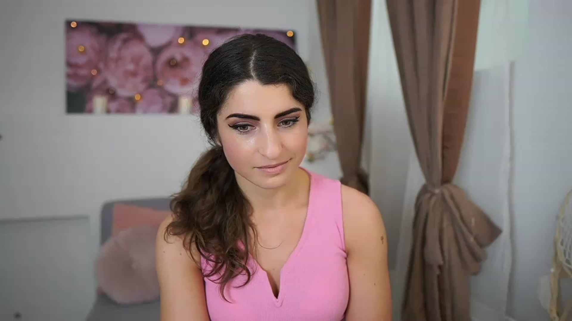 Gallery image thumbnail from EVA__LOVIA_'s myfreecams stream on, 04/03/2023, 12:22 image 1 of 20