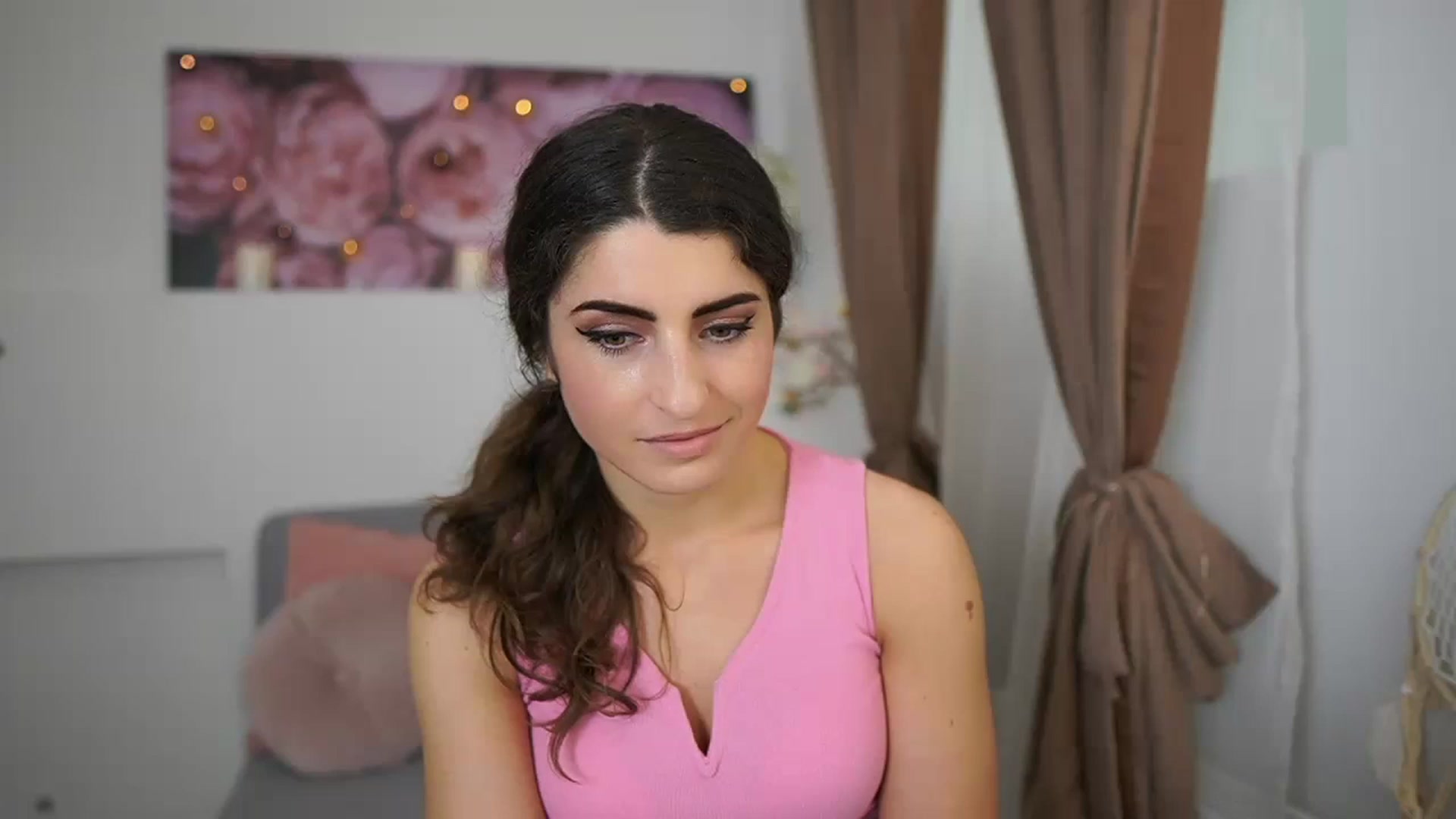 Gallery image thumbnail from EVA__LOVIA_'s myfreecams stream on, 04/03/2023, 12:22 image 6 of 20
