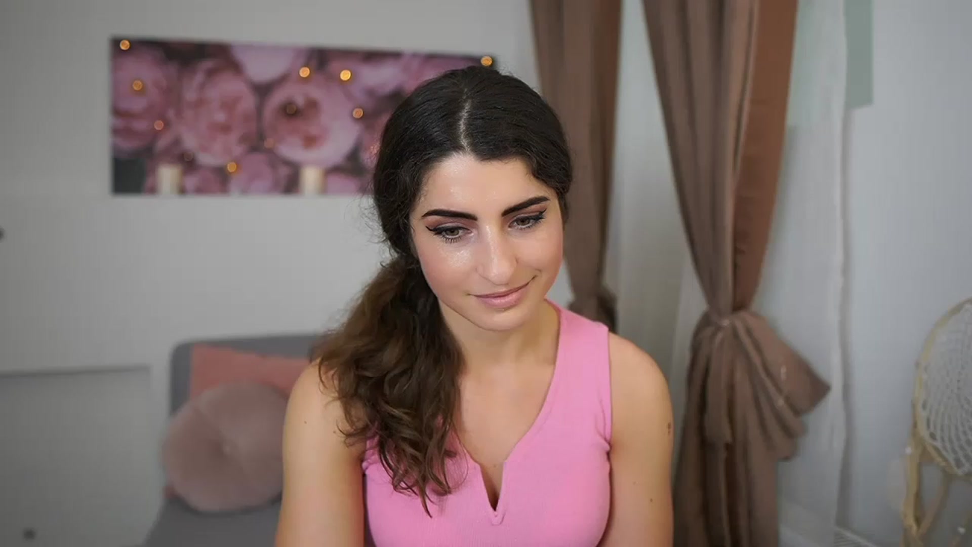 Gallery image thumbnail from EVA__LOVIA_'s myfreecams stream on, 04/03/2023, 12:22 image 19 of 20